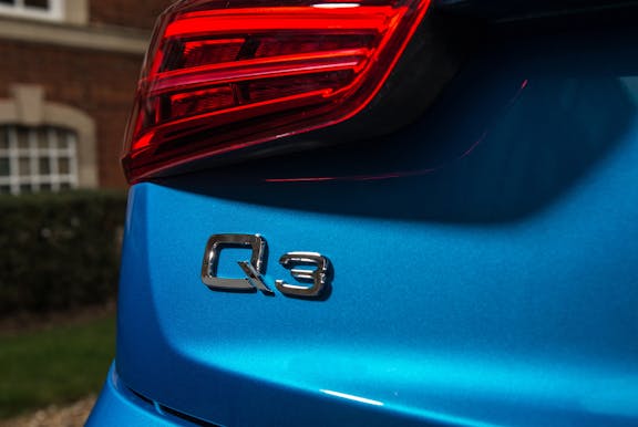 Badge shot of the Audi Q3