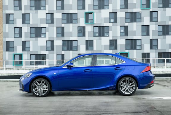 Lexus IS side exterior