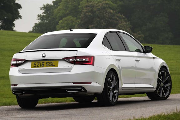 Skoda Superb rear exterior