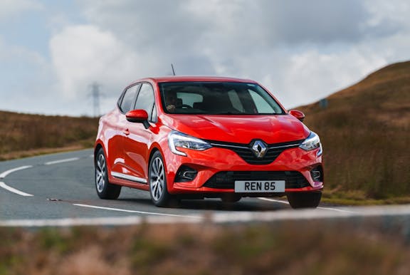 Renault Clio front driving