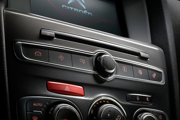 Fascia shot of the Citroen C4