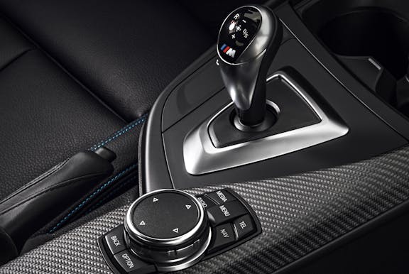 Gearstick shot of the BMW M2