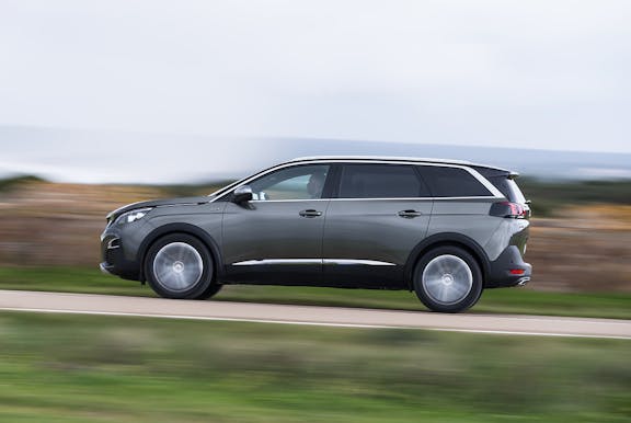 The side exterior of a Peugeot 5008