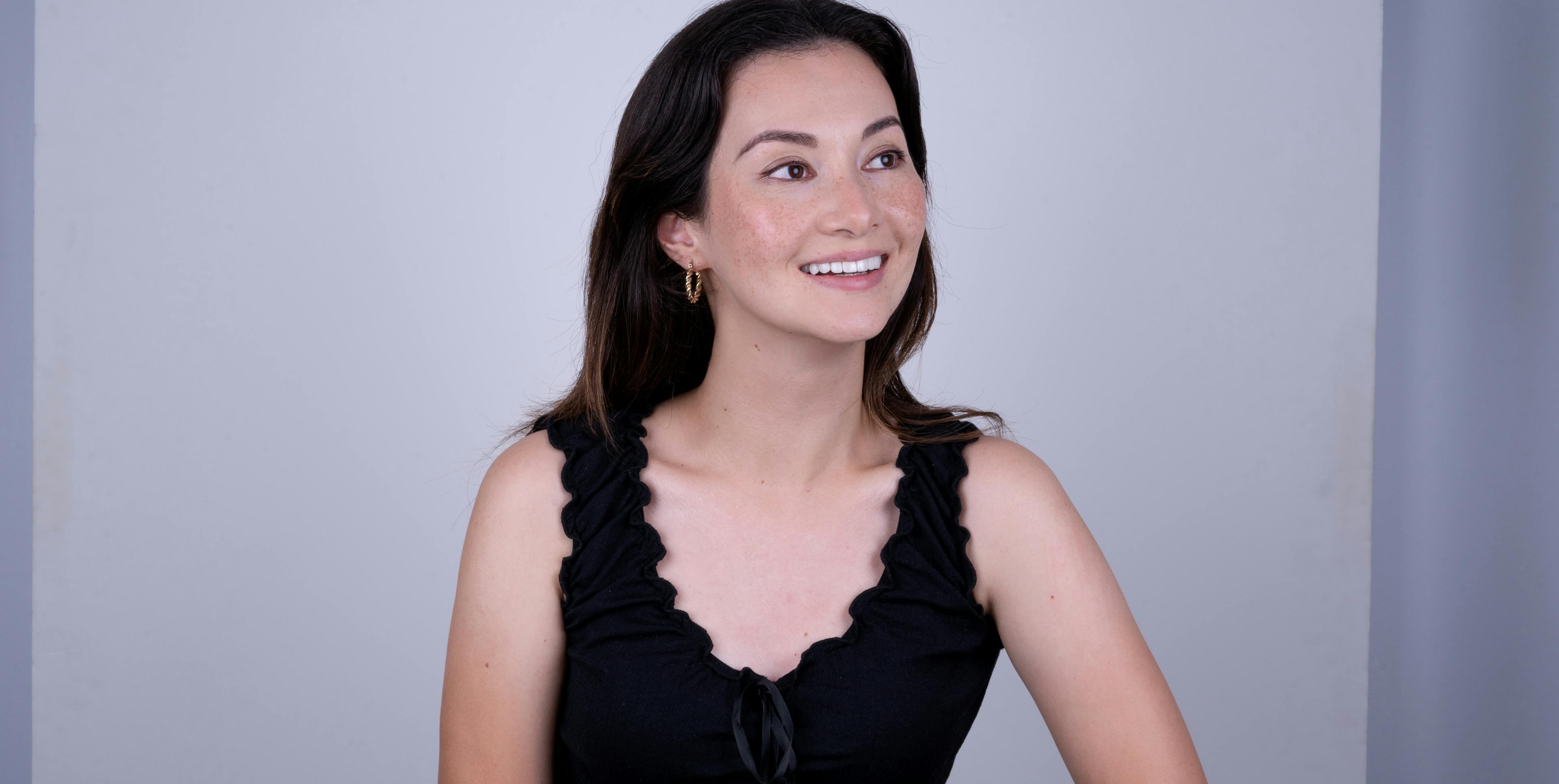 Woman smiling with no-prep veneers