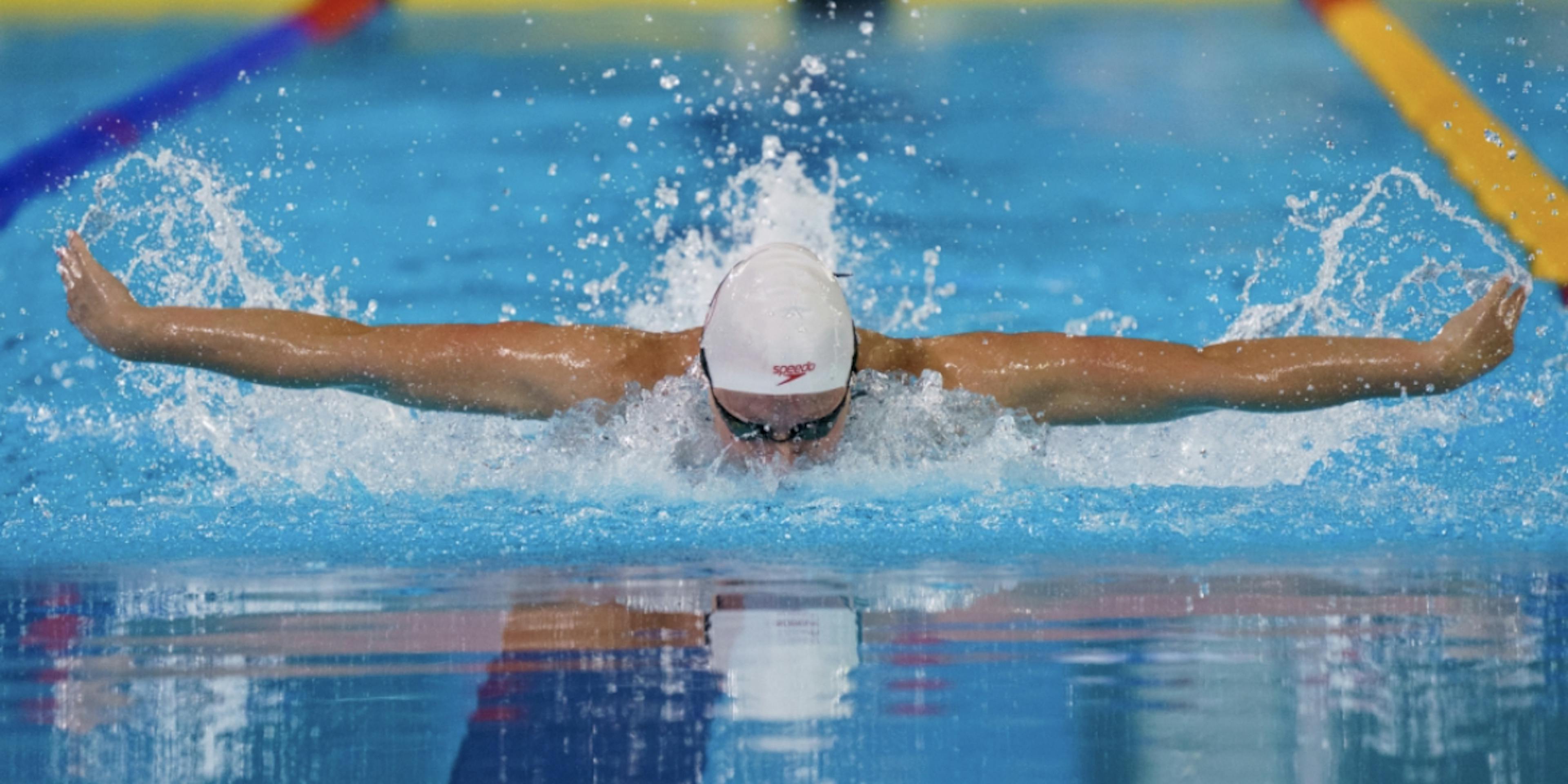 Bailey Andison action shot, swimming