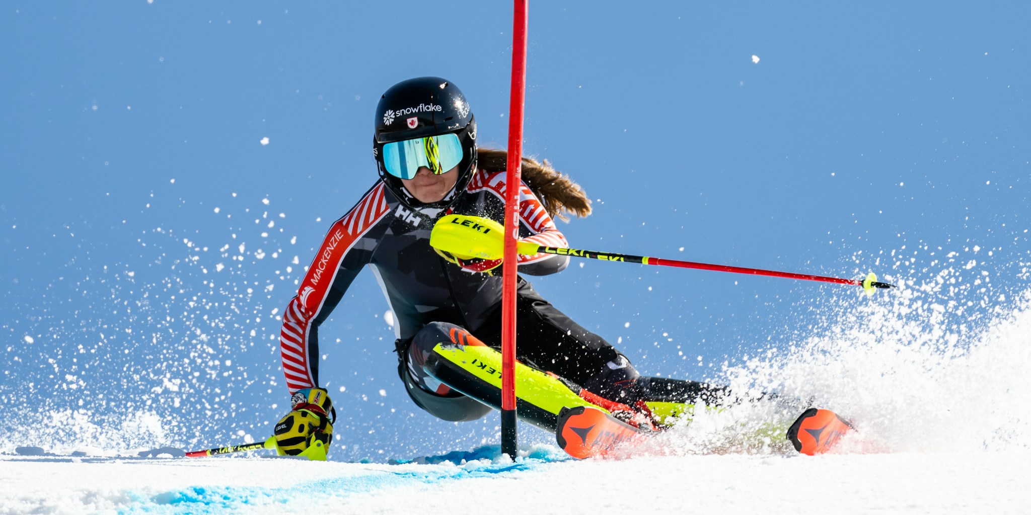 Amelia Smart action shot, alpine skiing