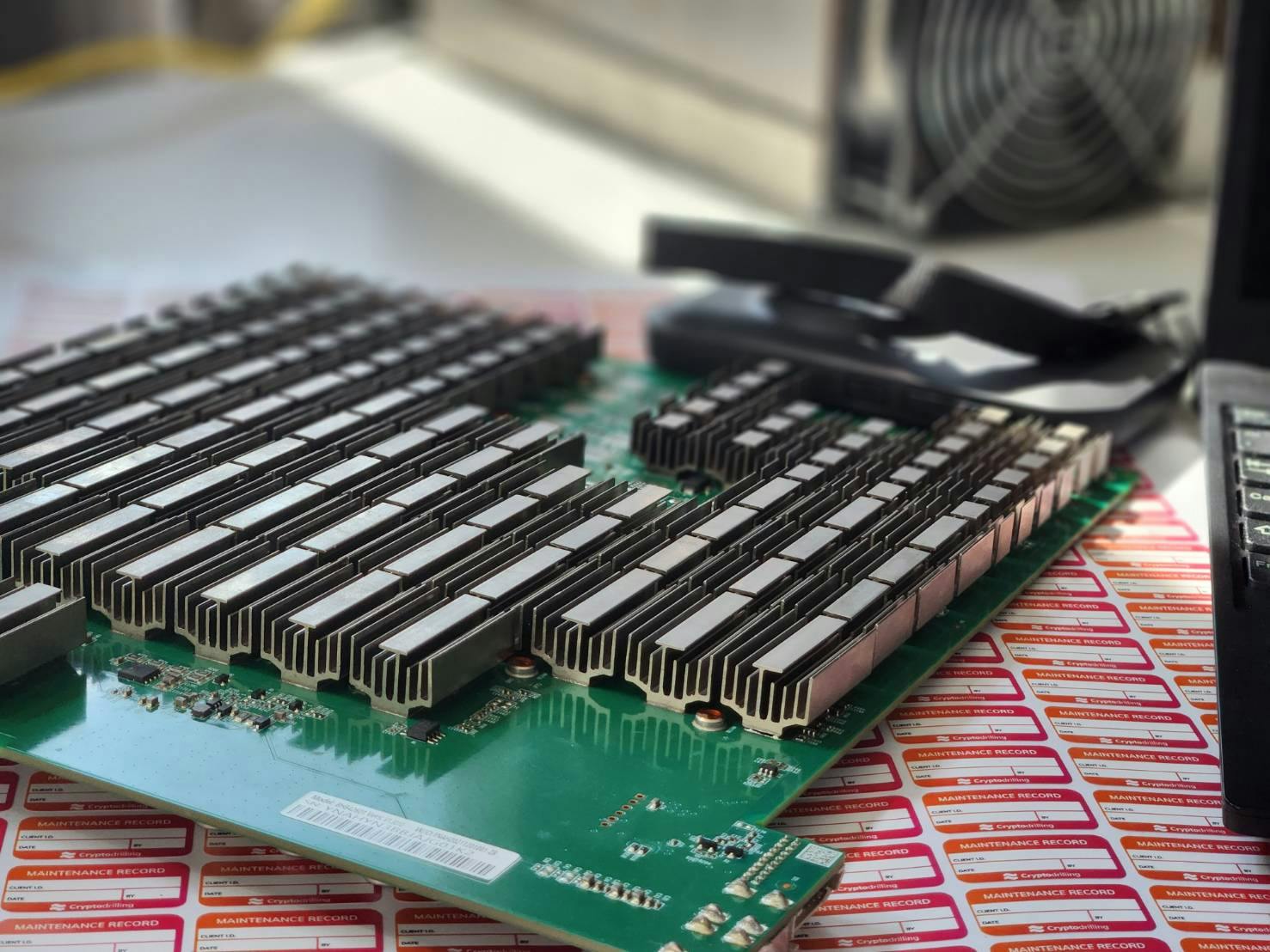 เครื่องขุดบิทคอยน์ANTMINER S19J Pro hashboard บอร์ดของเครื่องขุดบิทคอยน์ รุ่นS19J Pro