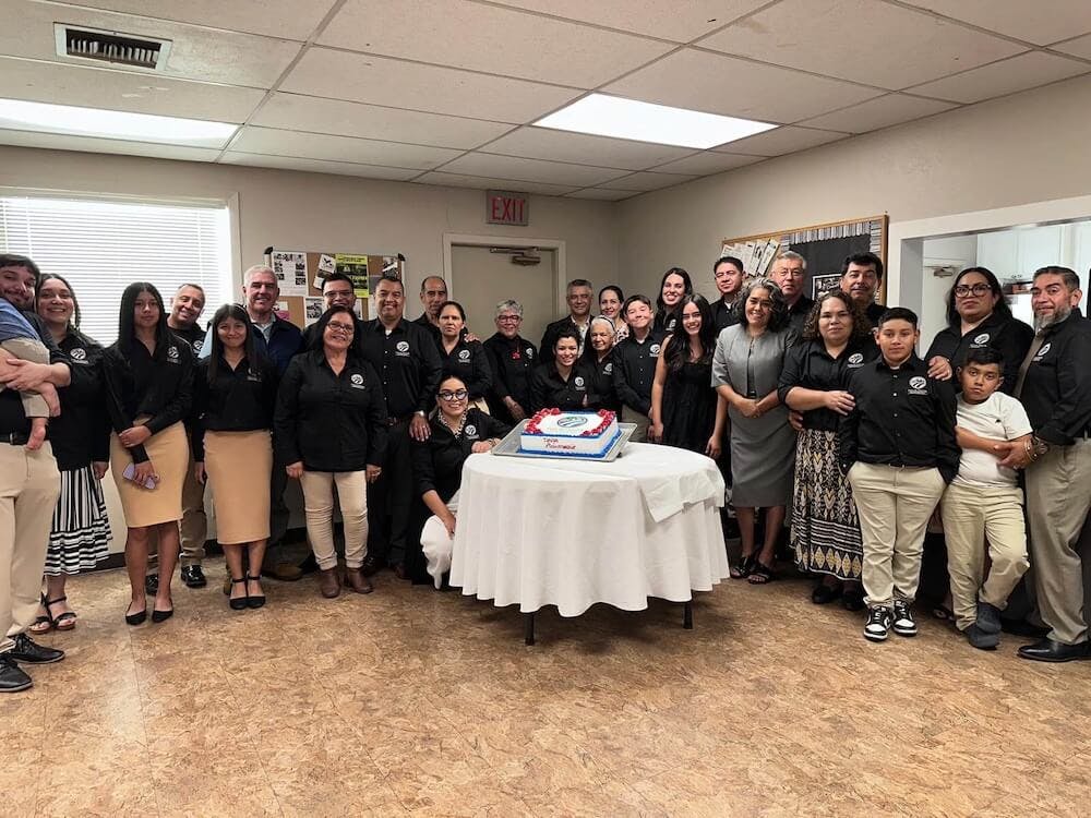 Miembros de Casa de Oracion en tercer aniversario