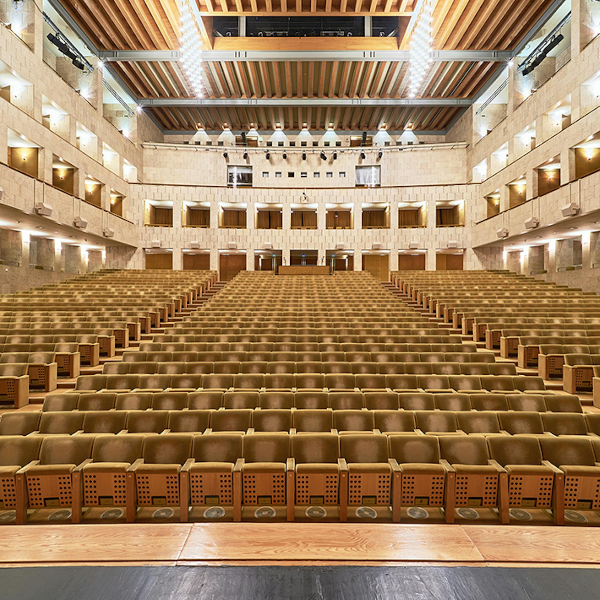 Salle de conférence vide_CCB