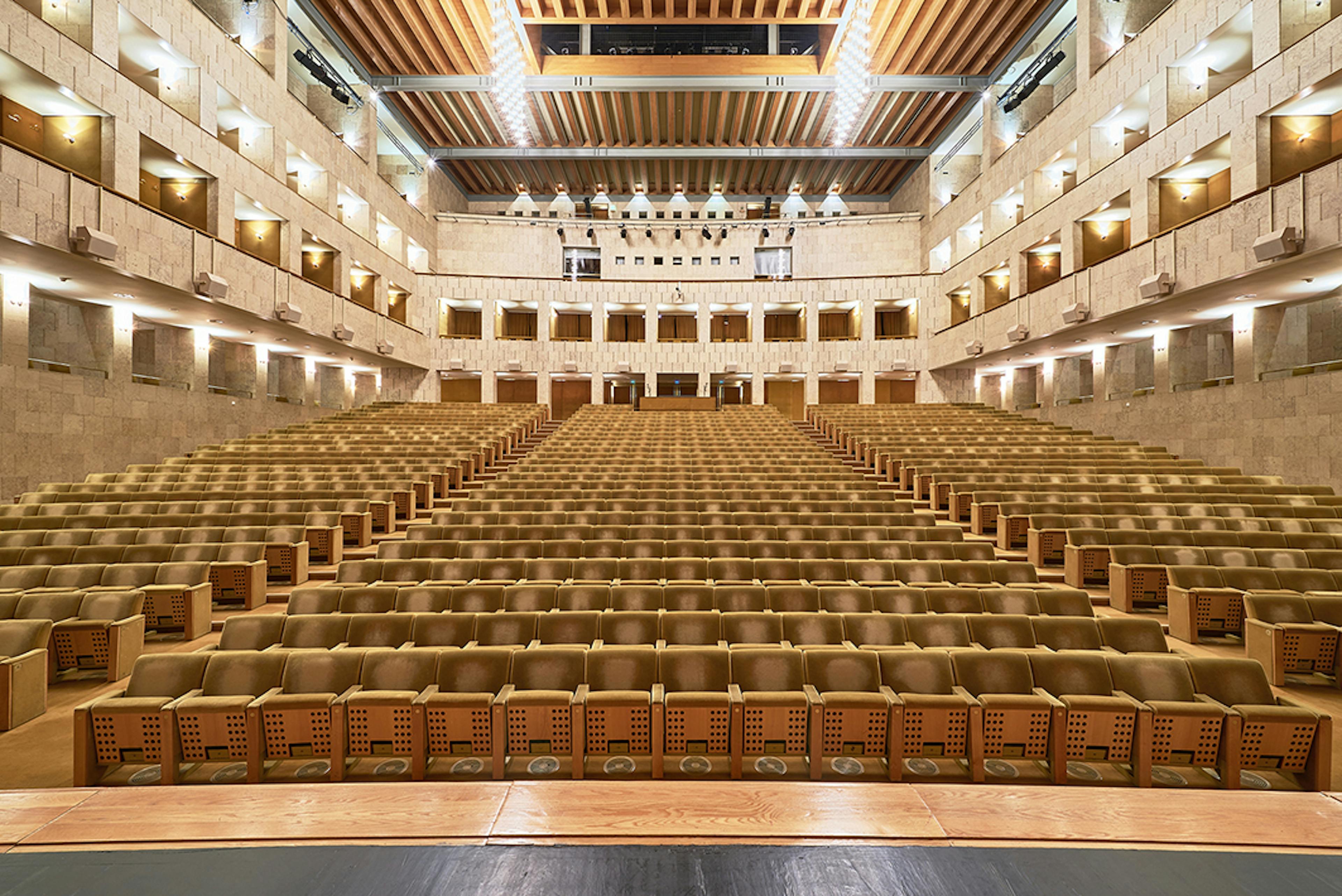 Salle de conférence vide_CCB