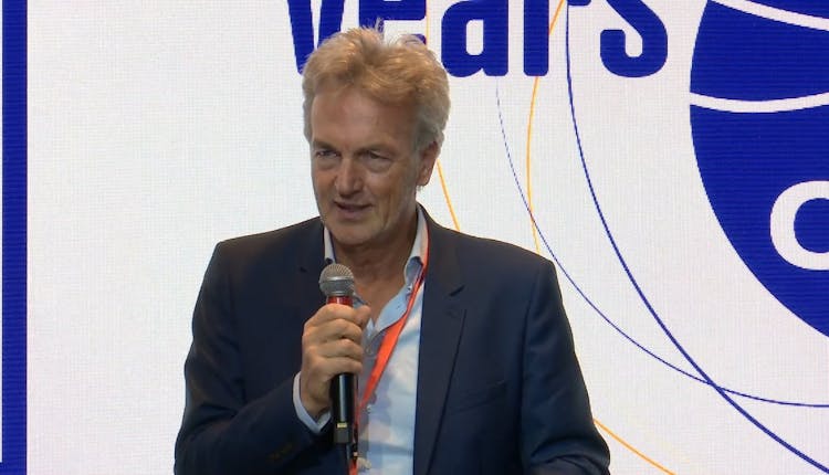 Allocution Plénière Rome : Soigner les enfants et adolescents du 21ème siècle