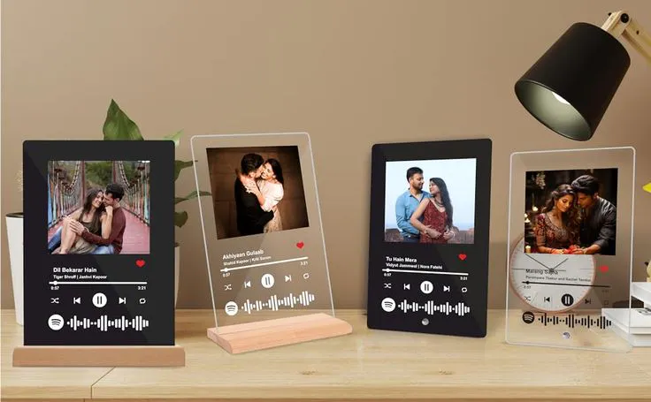 Smart digital frame