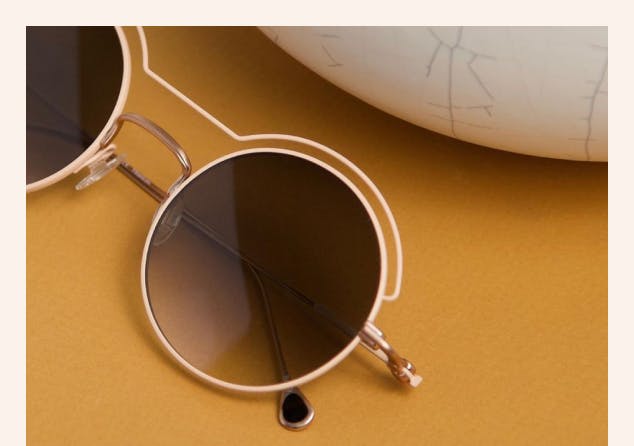 lunette de soleil femme Anne et valentin Shibuya ronde métal blanc rétro ludique et dorée verres brun dégradés