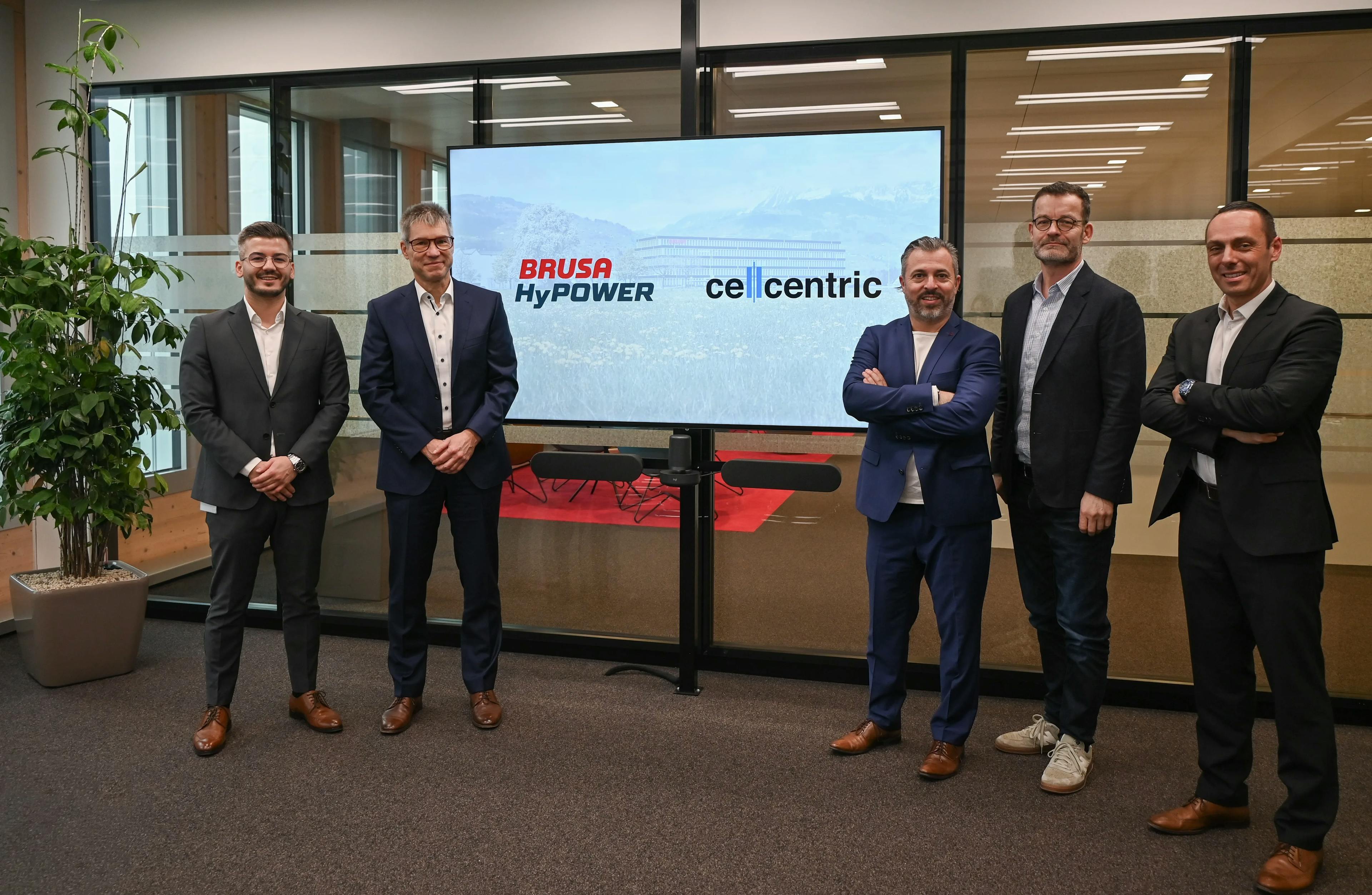 From left: Adin Tuhcic (Director Sales & Marketing, BRUSA), Dr. Holger Fink (CEO, BRUSA) as well as Markus Siegel (Global Head of Procurement & Aftersales, cellcentric), Jochen Sang (Head of R&D Components- & Software-Development, cellcentric) and Mario Heß (Head of Product Procurement, cellcentric) during the signing of the contract.