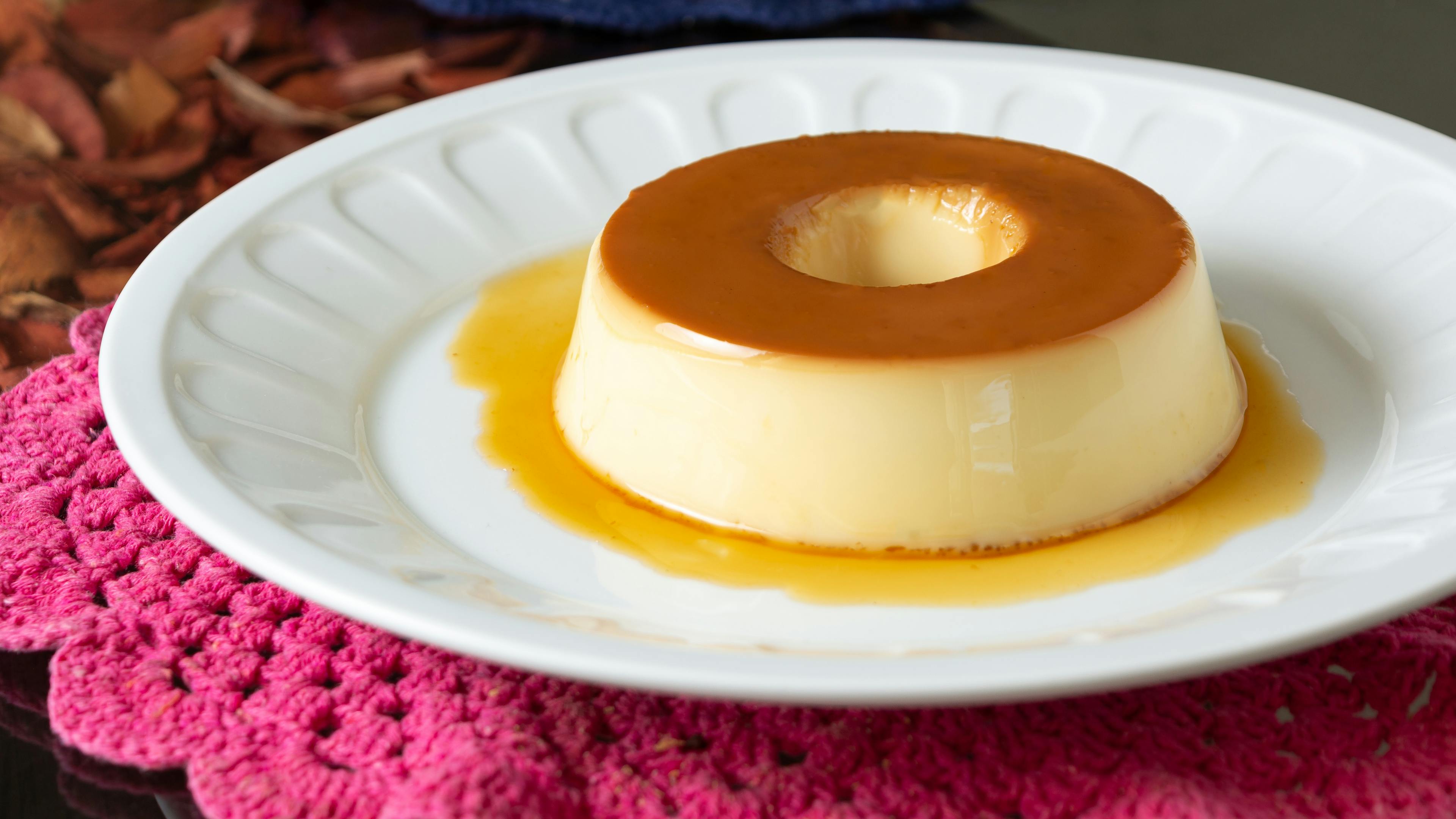Latte brulè on a plate