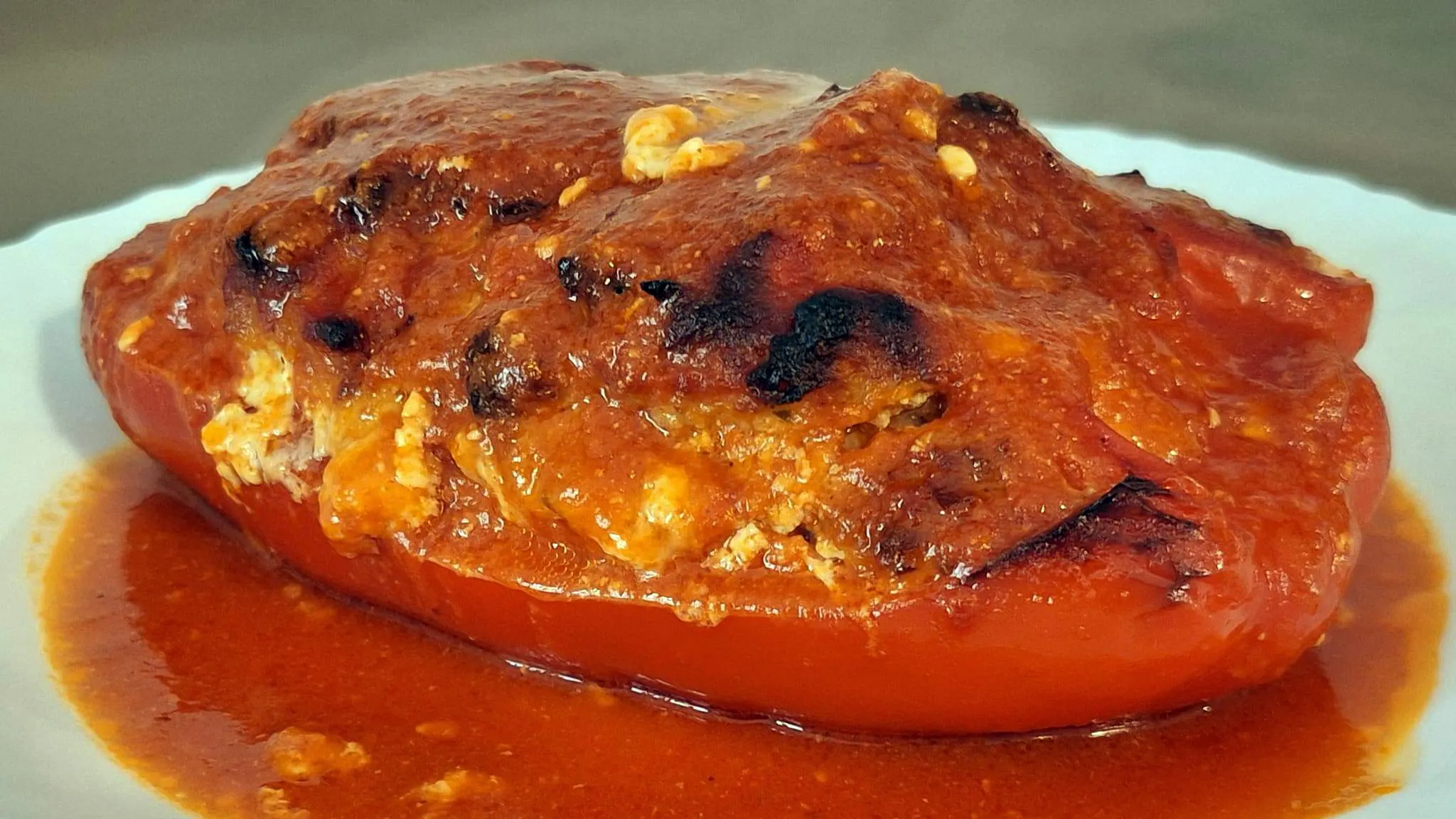 Gefüllte Paprika aus dem Ofen