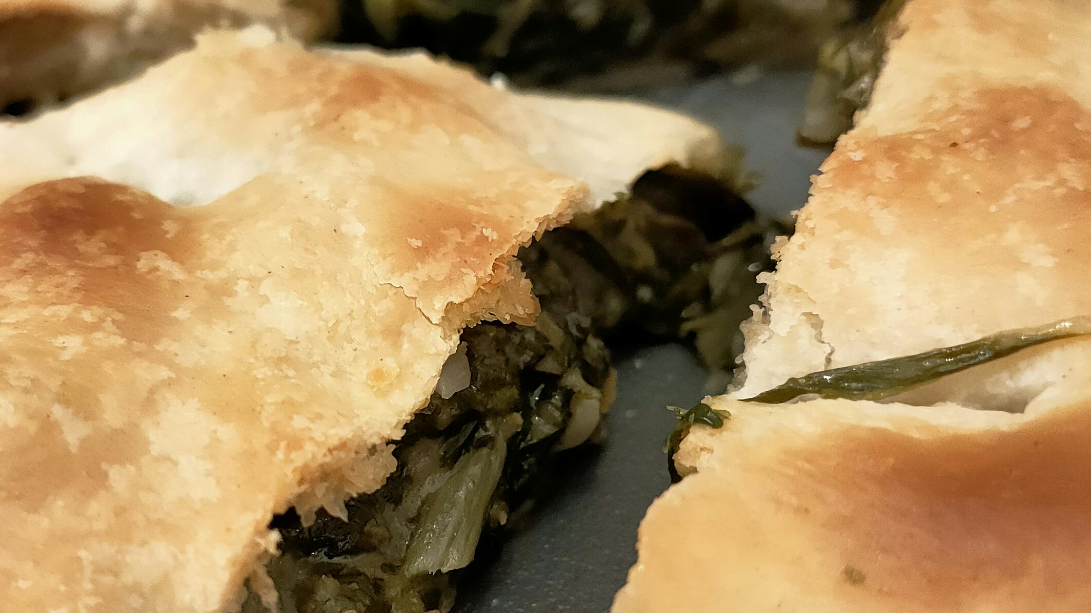 Erbazzone reggiano (savoury pie)