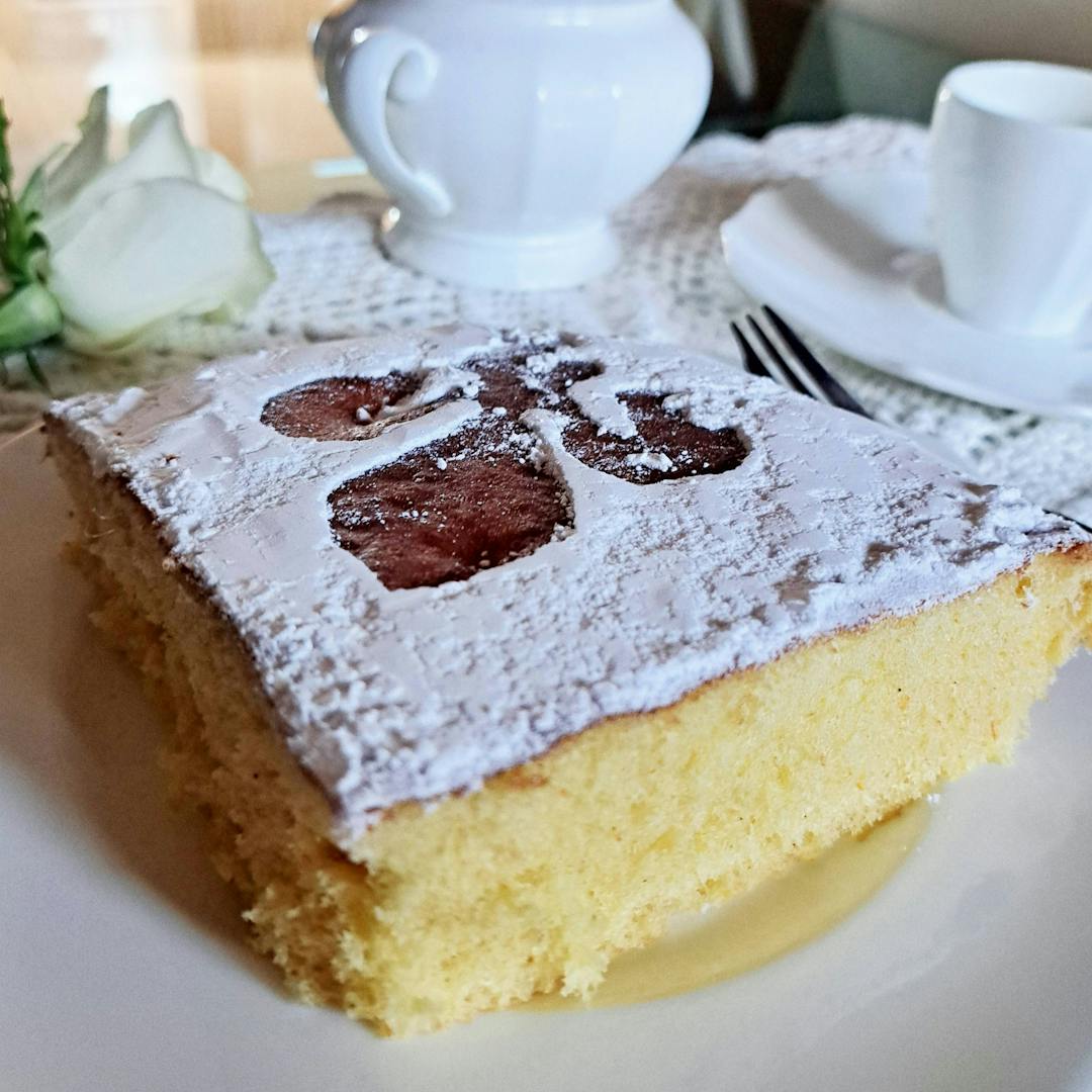 Traditional Florentine schiacciata prepared by Cesarina Barbara