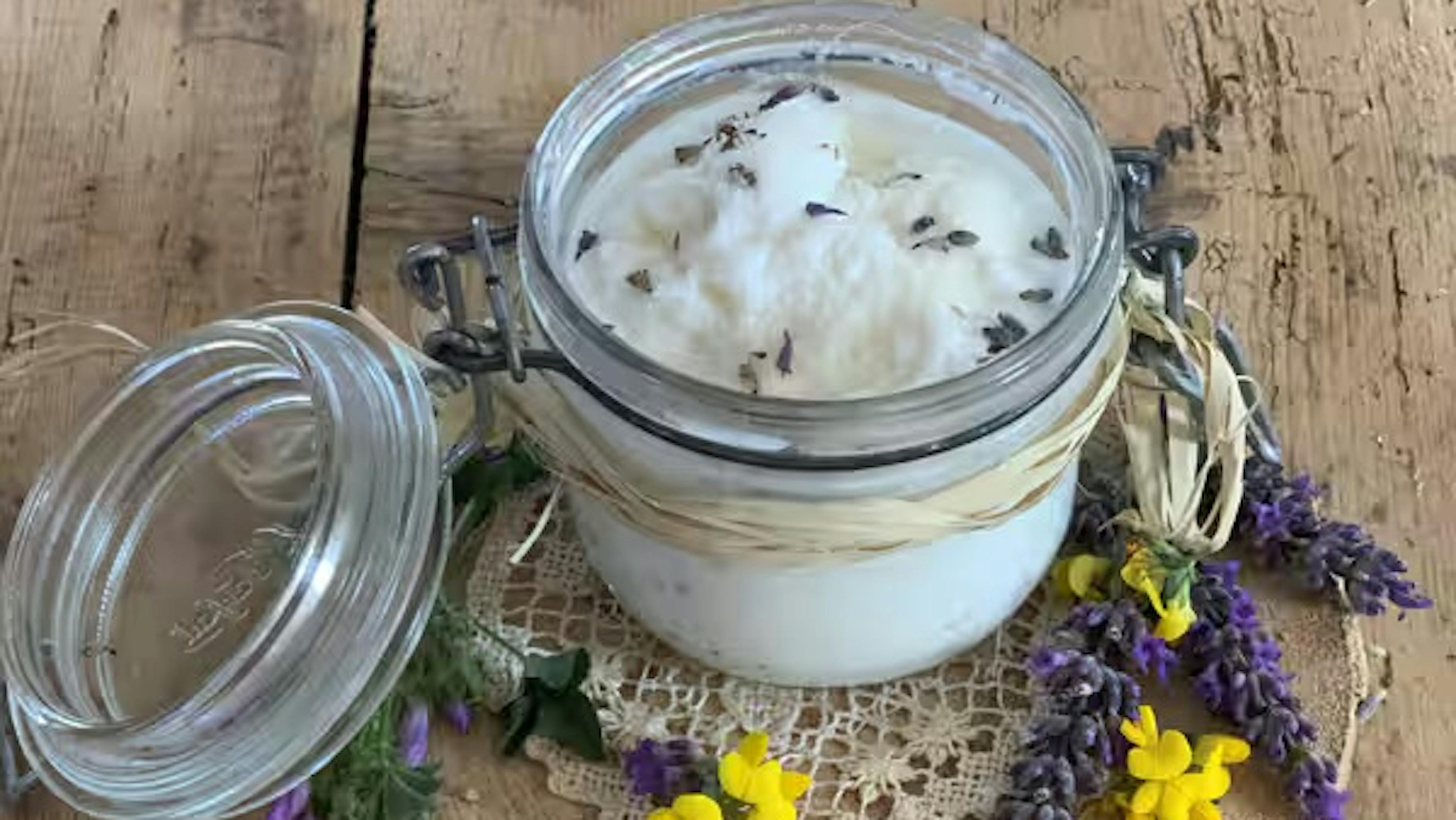 gelato alla lavanda