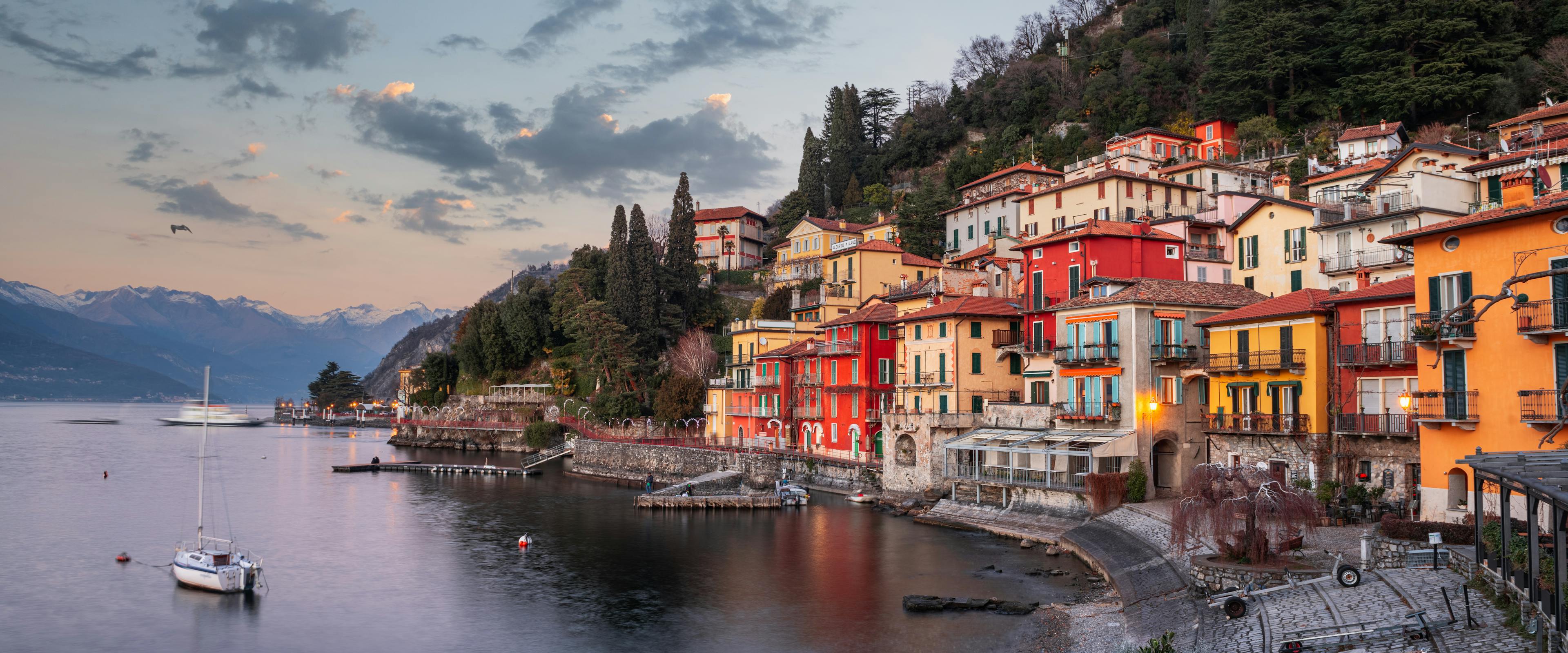 Vista di Varenna sul Lago di Como