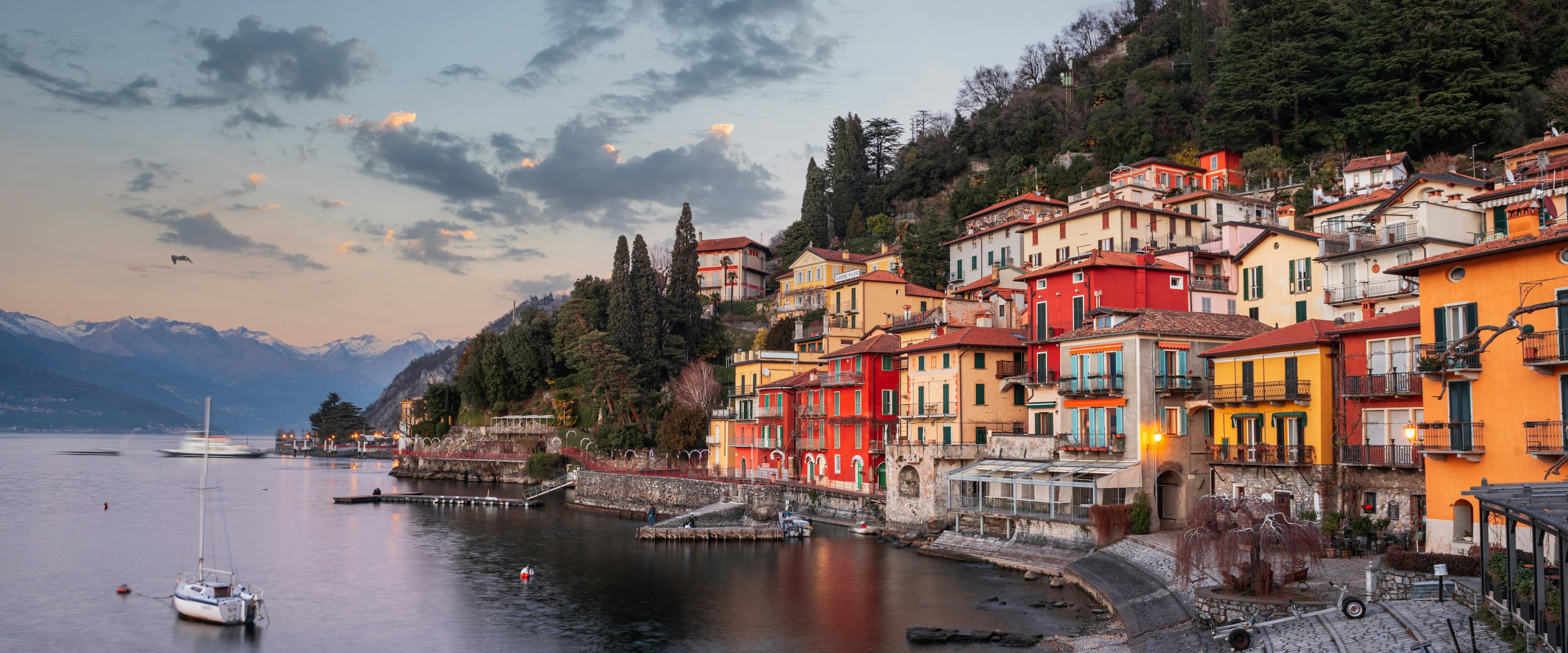 Vista di Varenna sul Lago di Como