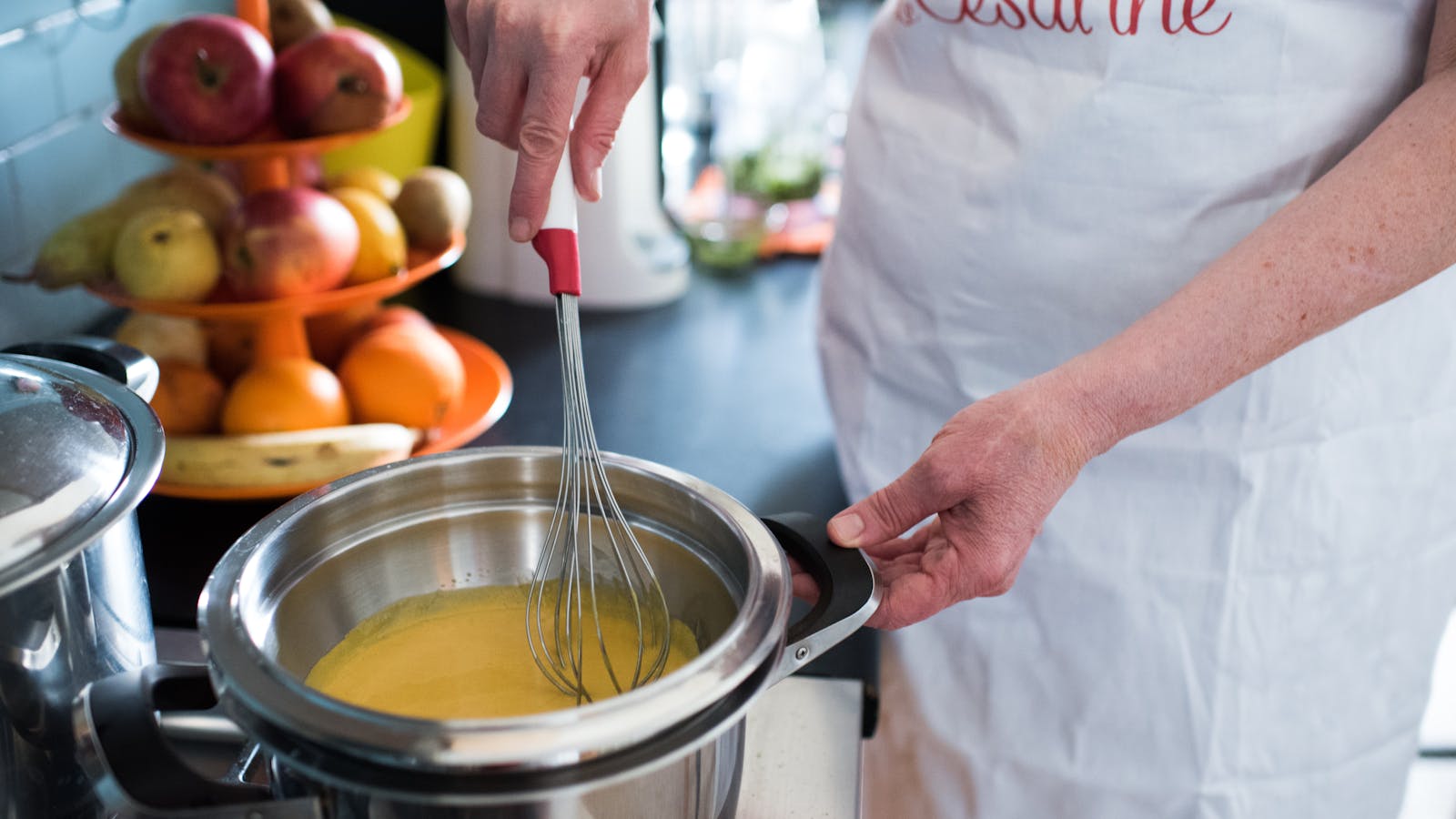 Preparazione della crema con frusta