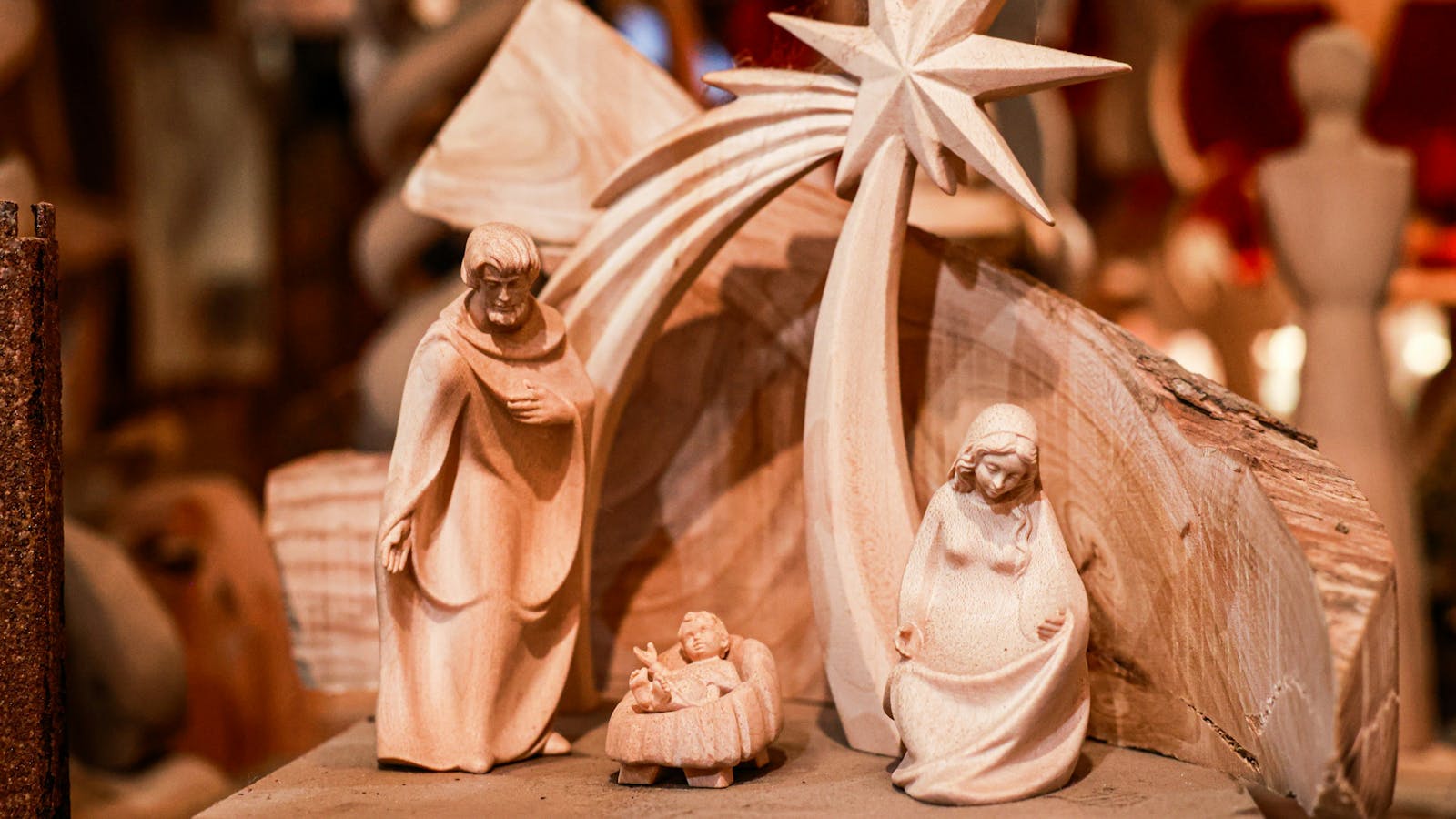Scena della Natività in legno