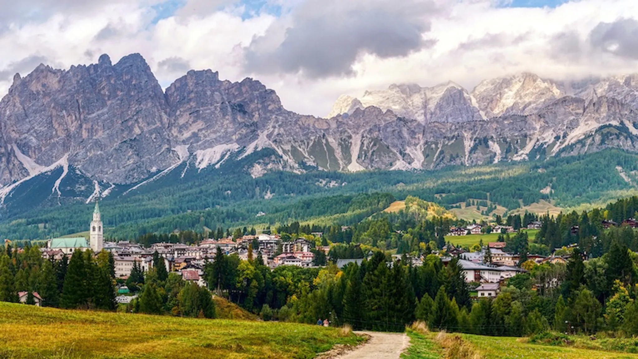 Montagnes et prairies alpines