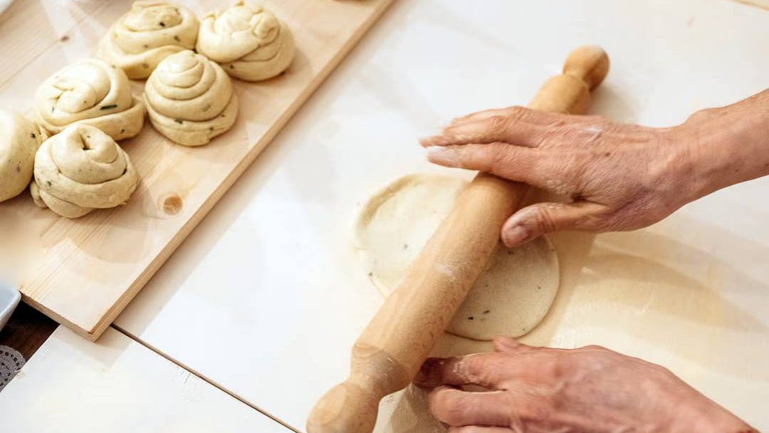 Pesaro’s Piada Sfogliata (flatbread) by Cesarina Silvana - making of