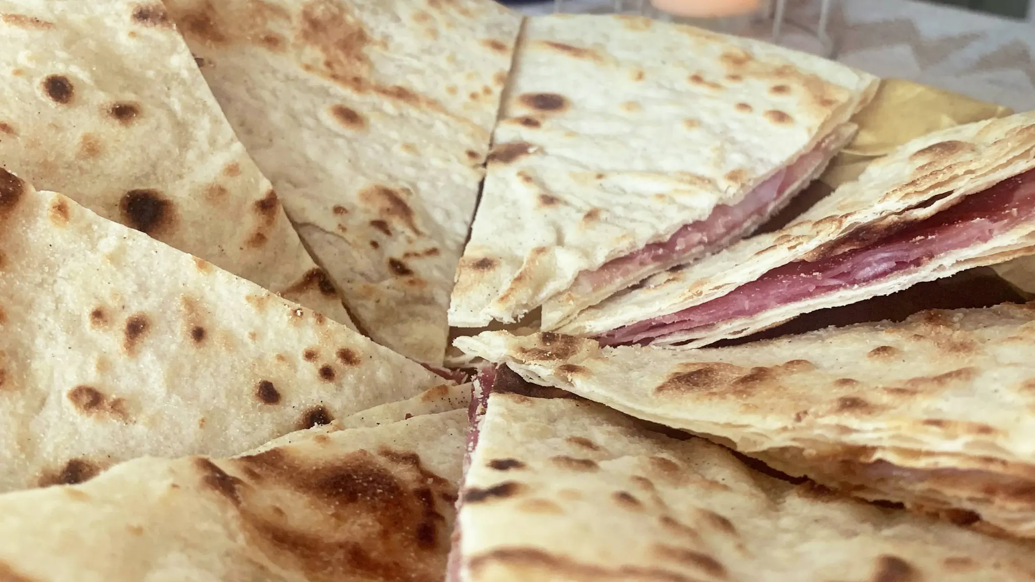 Feingeschichtete Piadina von Cesarina Silvana