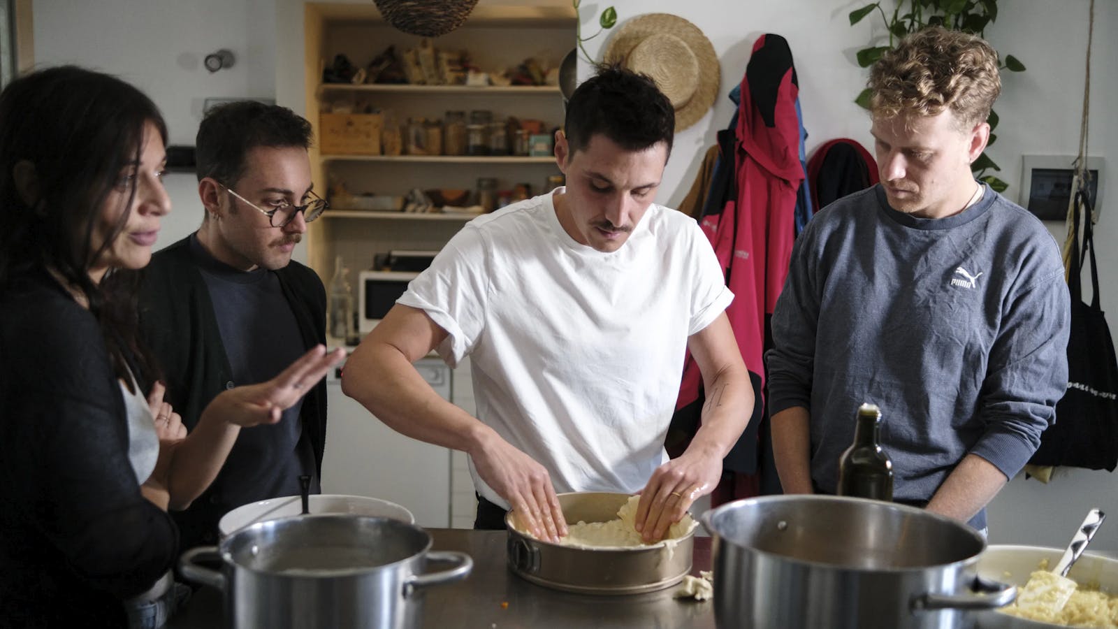 Cesarino Antonio durante una cooking class, Palermo, Sicilia