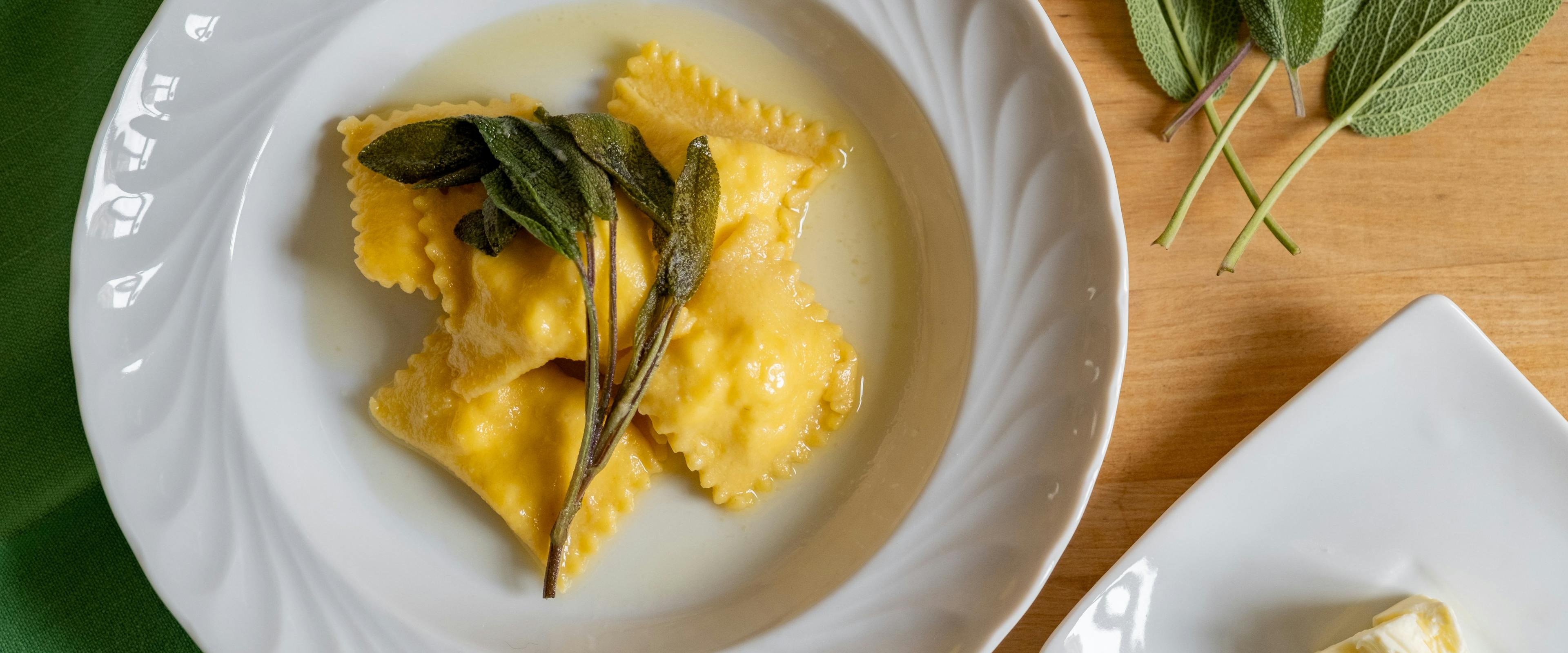 Ravioli all’ortica con burro e salvia di Cesarina Benedetta di Torino