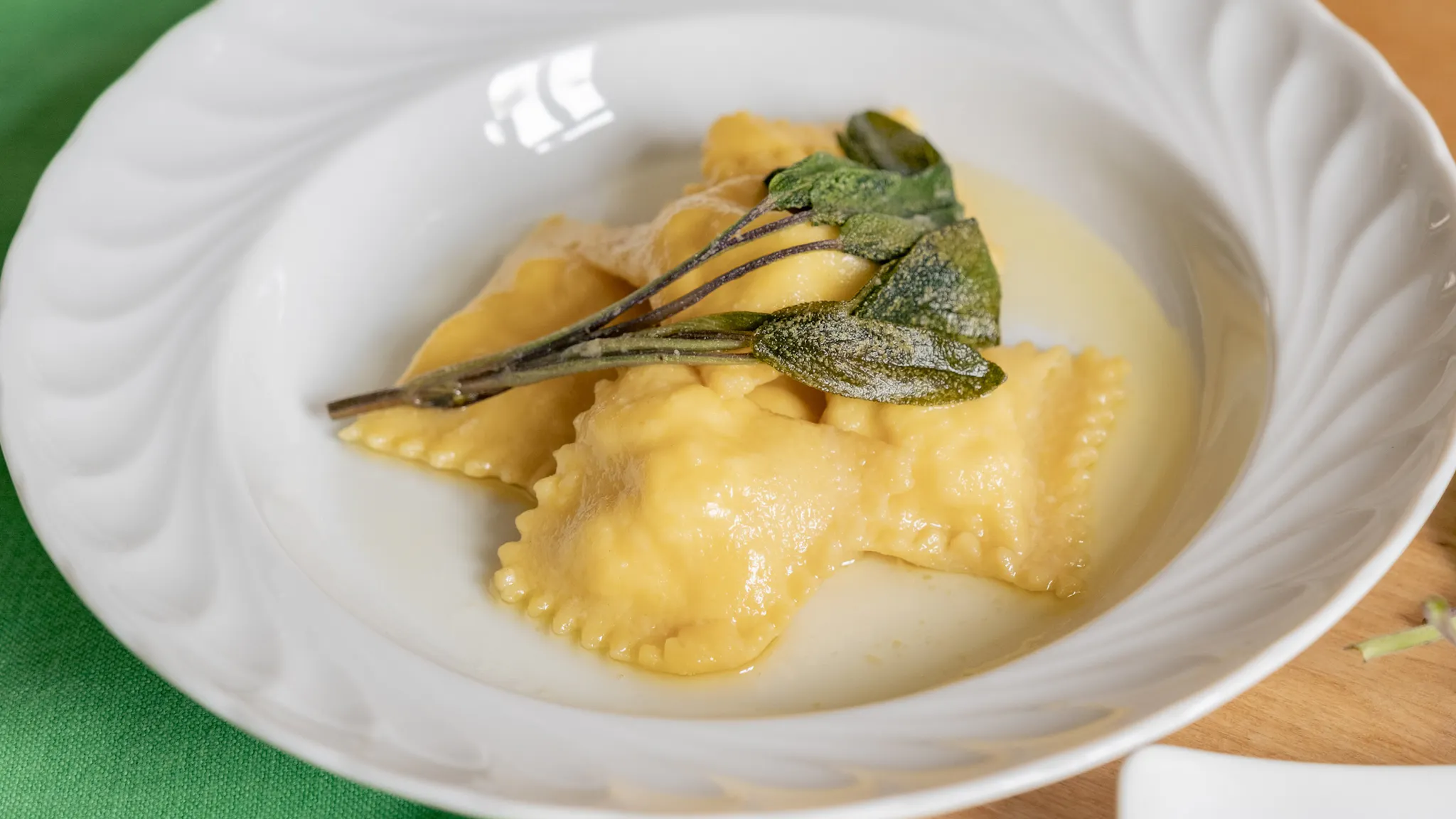 Ravioli all’ortica con burro e salvia di Cesarina Benedetta di Torino