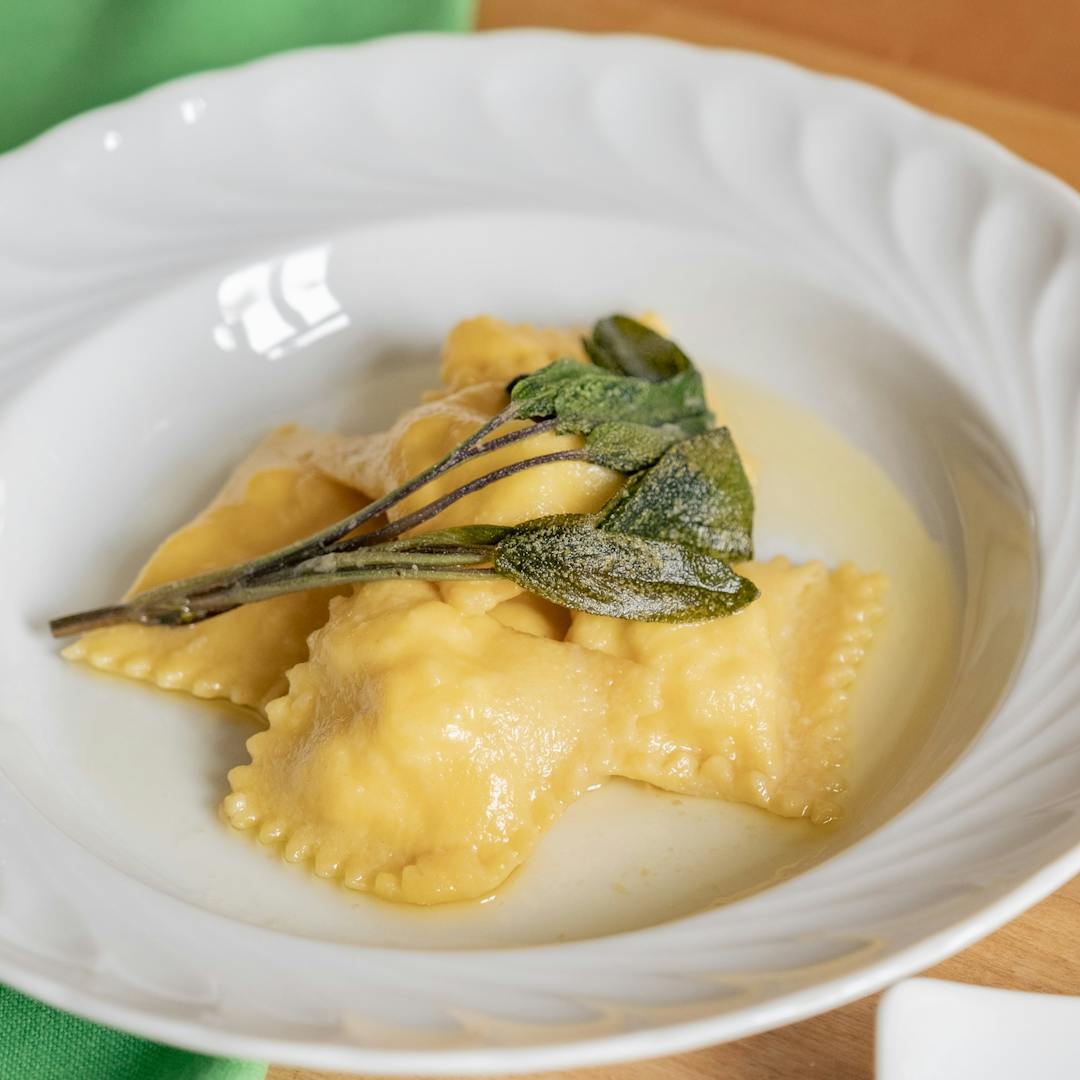 Ravioli all’ortica con burro e salvia di Cesarina Benedetta di Torino