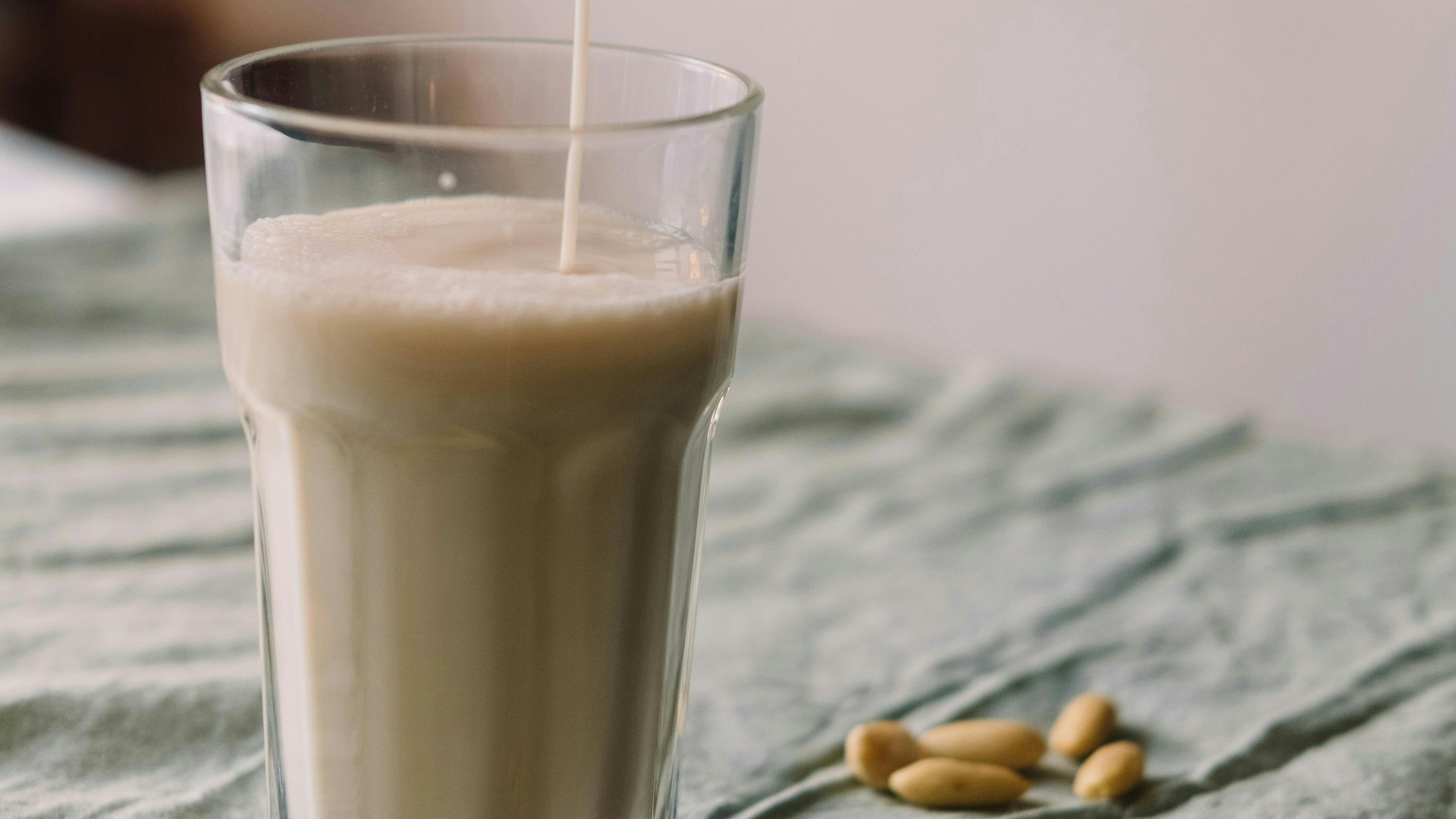 Latte di mandorla
