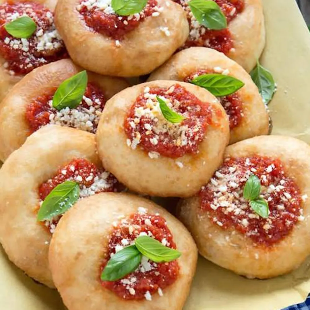 Montanare napoletane o pizzelle fritte