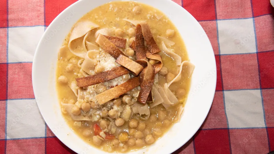 Ciciri e Tria (pasta dish with chickpeas)