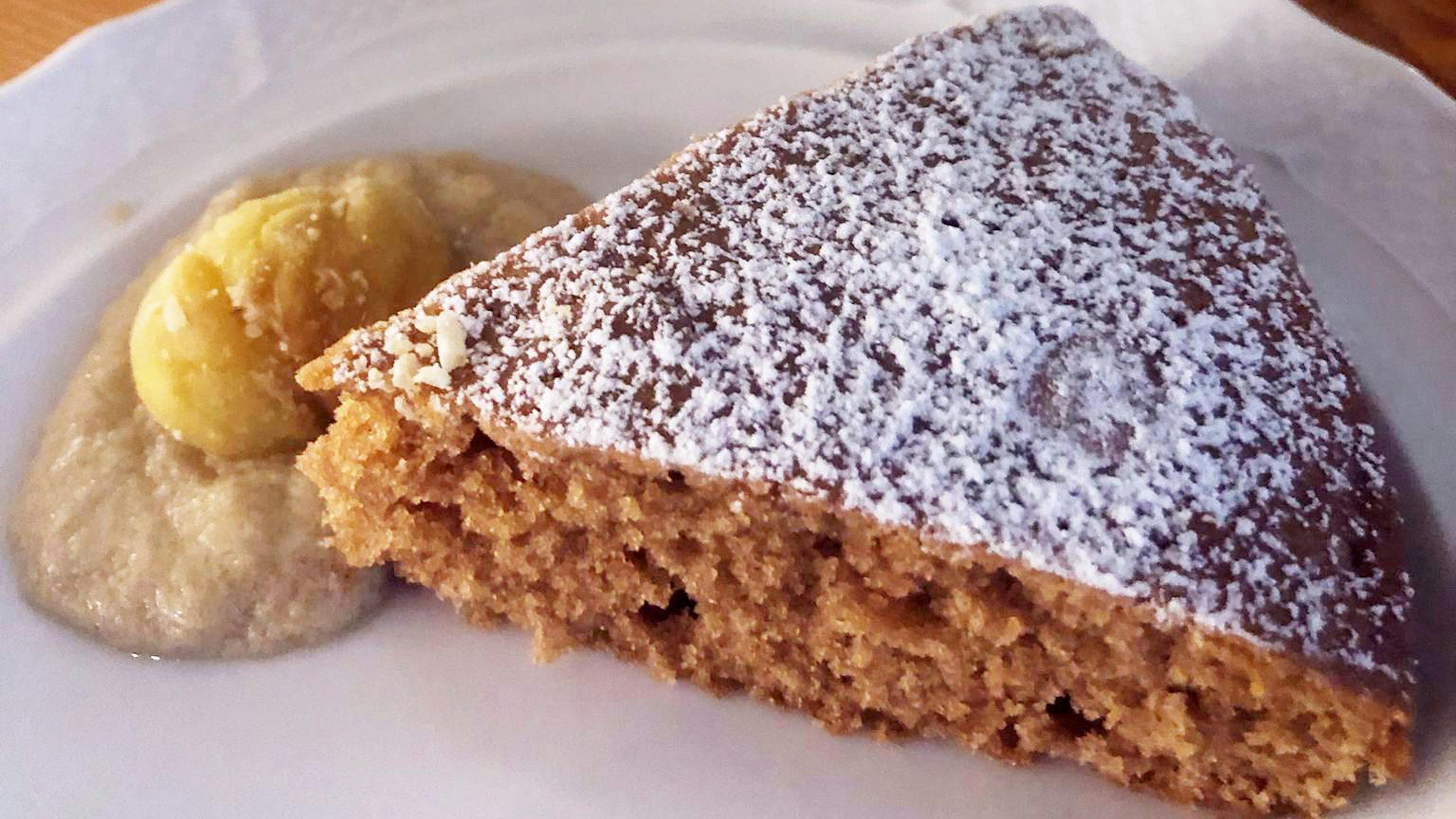 Torta di castagne (Chestnut Cake)