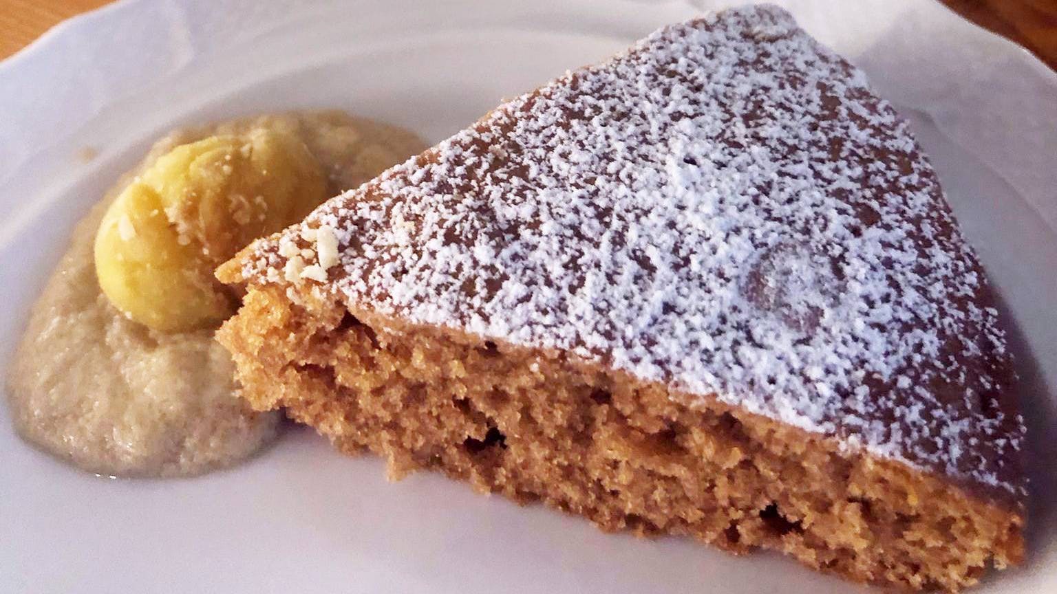 Torta di castagne (Chestnut Cake)