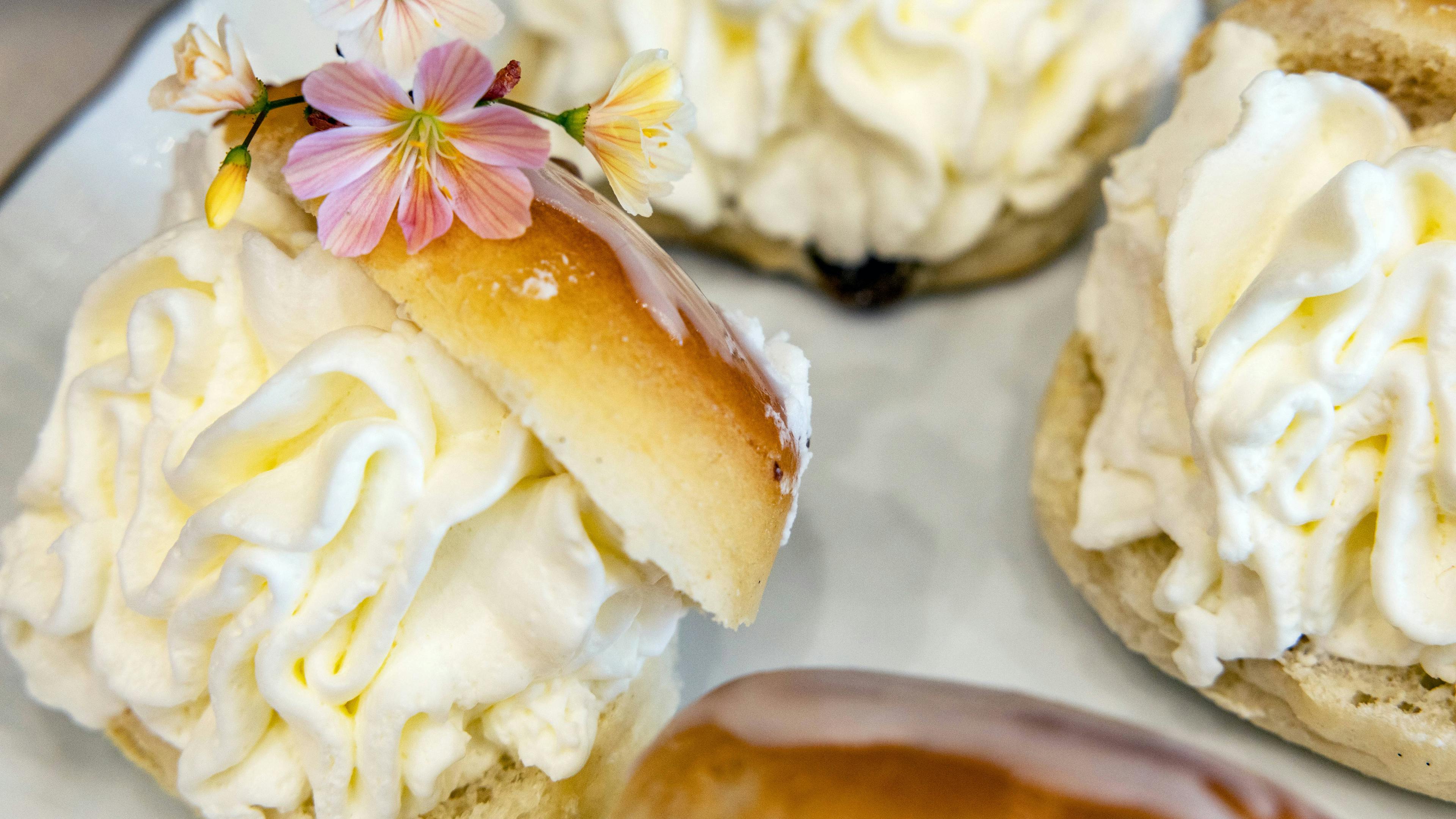 Maritozzi, Maritozzi vegani, Cesarina Francesca, veganuary, dolci della tradizione romana