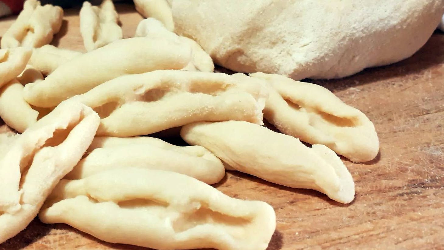 Strascinate pasta, a traditional dish from Puglia and Basilicata, by Cesarina Mimma