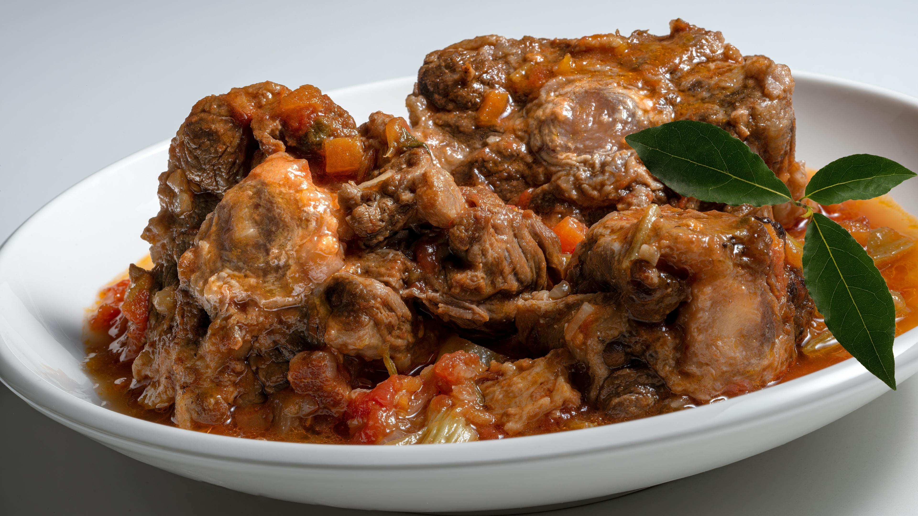 Coda alla vaccinara, typisches Hauptgericht der römischen Küche