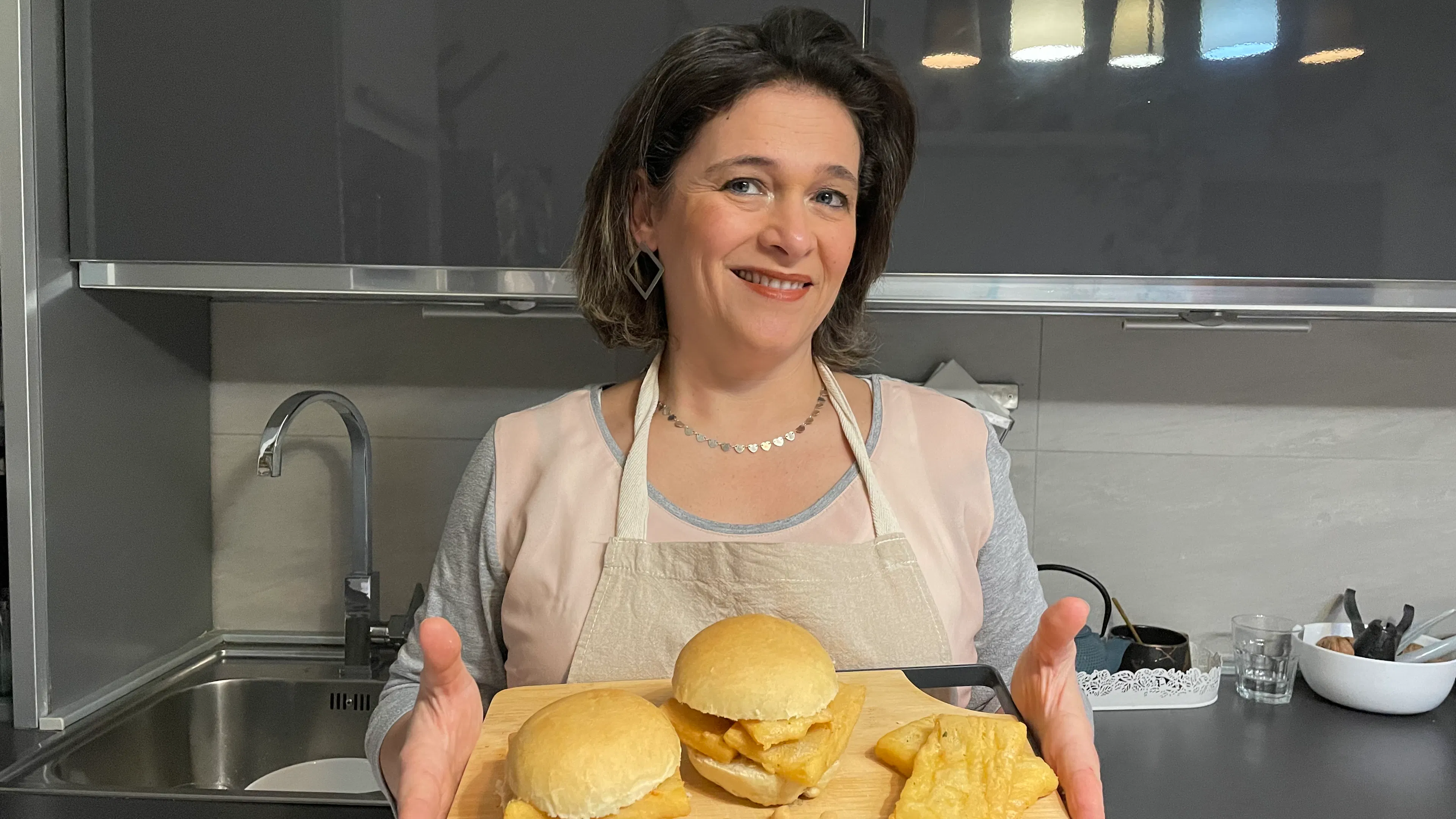 Cesarina Lina con le panelle di ceci