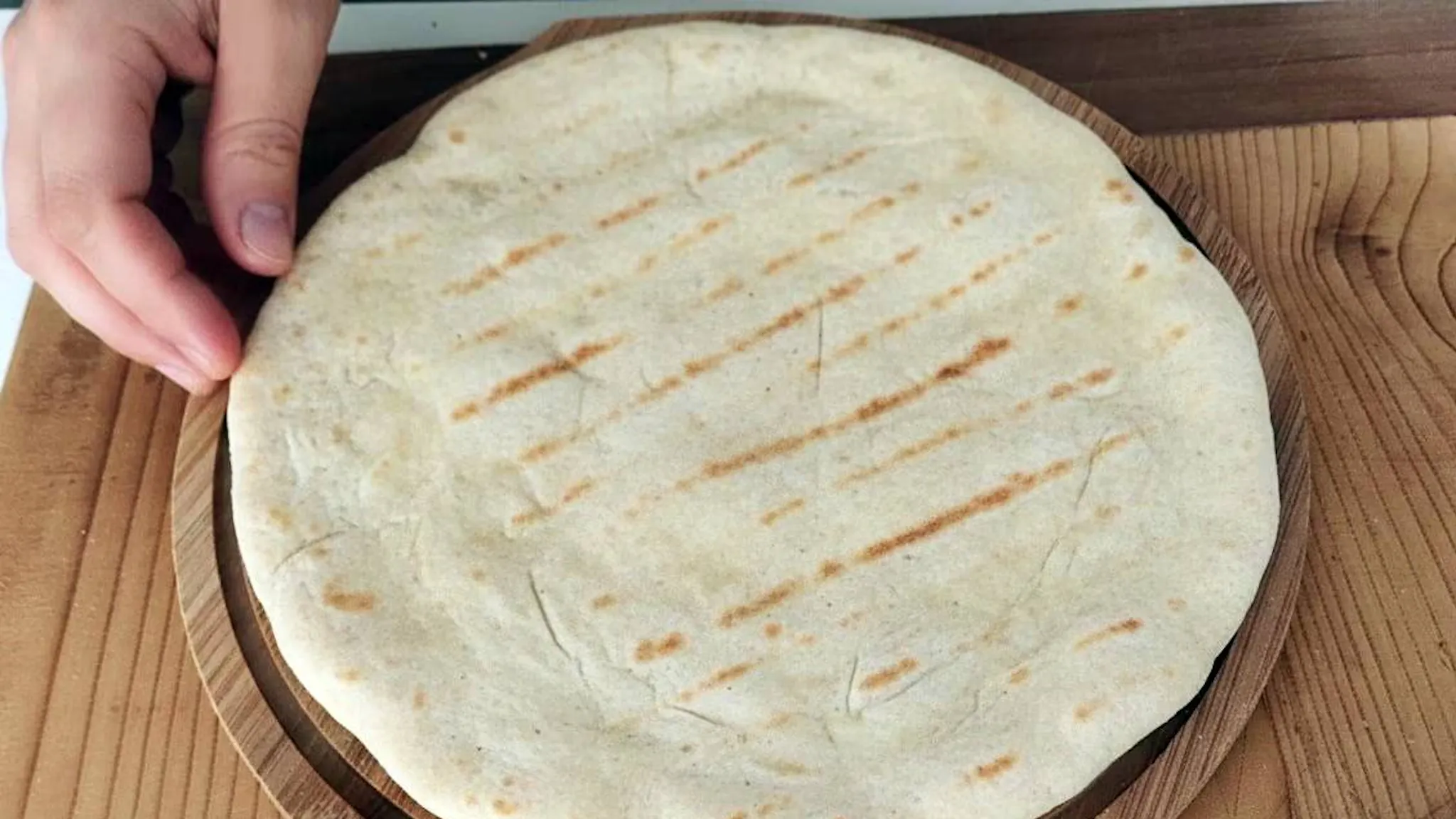 Bico, une focaccia toscane similaire à la piadina et à la torta al testo, par Cesarina Letizia