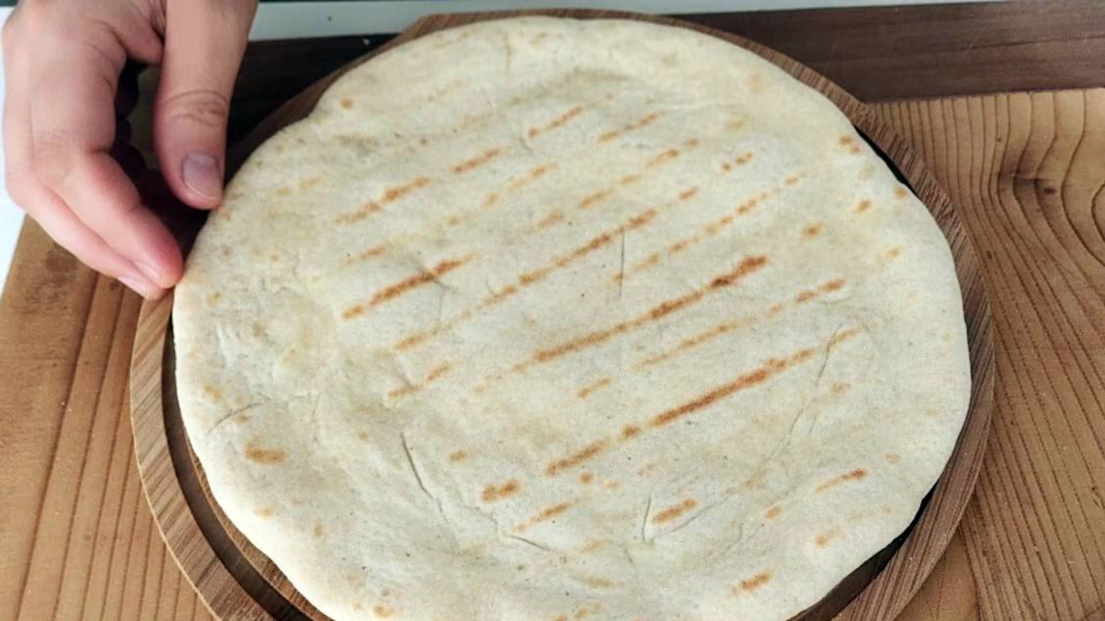 Bico, a Tuscan flatbread similar to piadina and torta al testo, by Cesarina Letizia