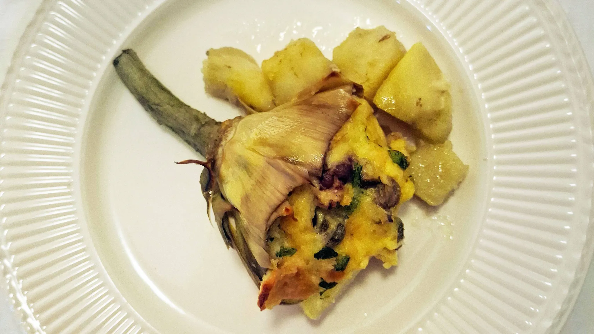 Stuffed artichokes: a traditional Apulian recipe