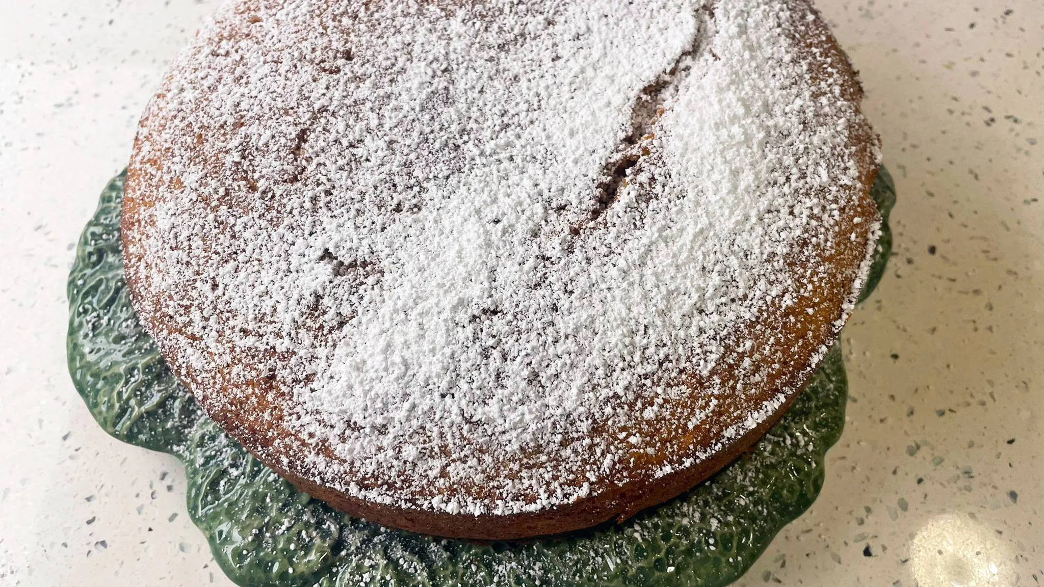 Torta di farina di mais alle carote e arancia