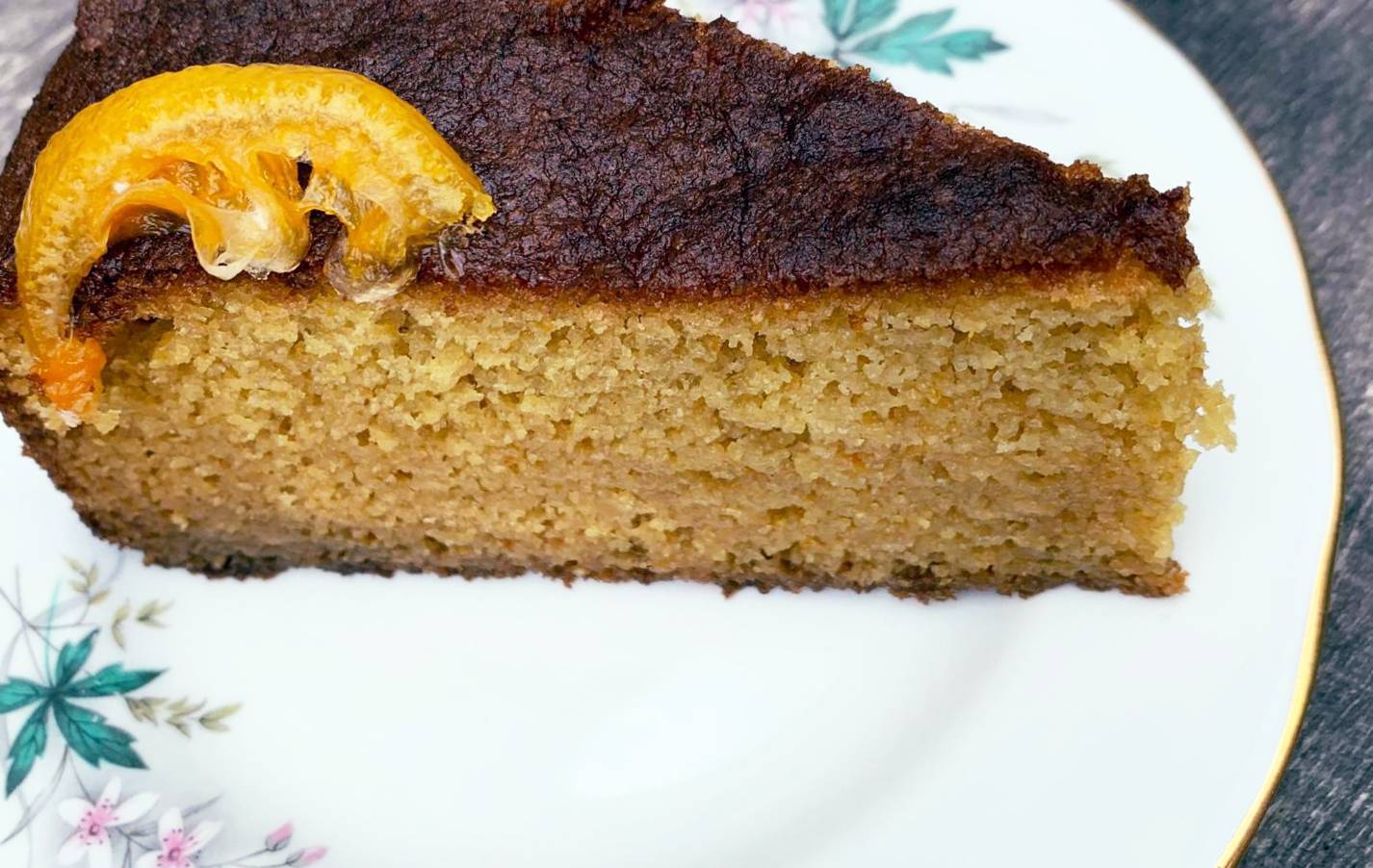 Soft carrot and orange cake: easy and quick recipe