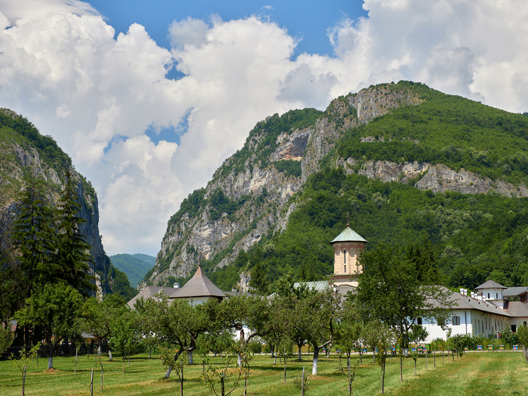 Mănăstirea Polovragi