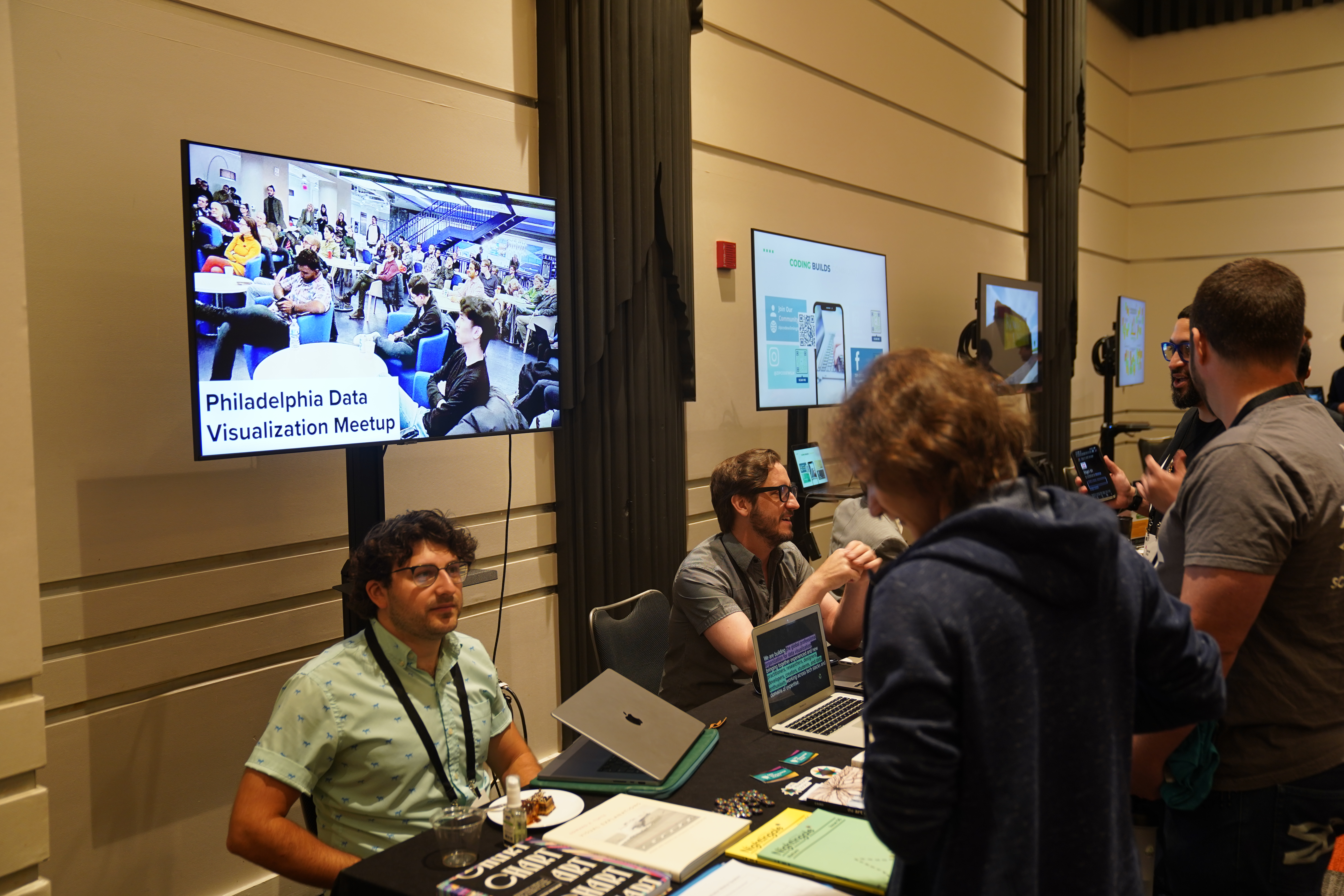 2025 Cesium Developer Conference: Community partners and attendees connected during meals. 